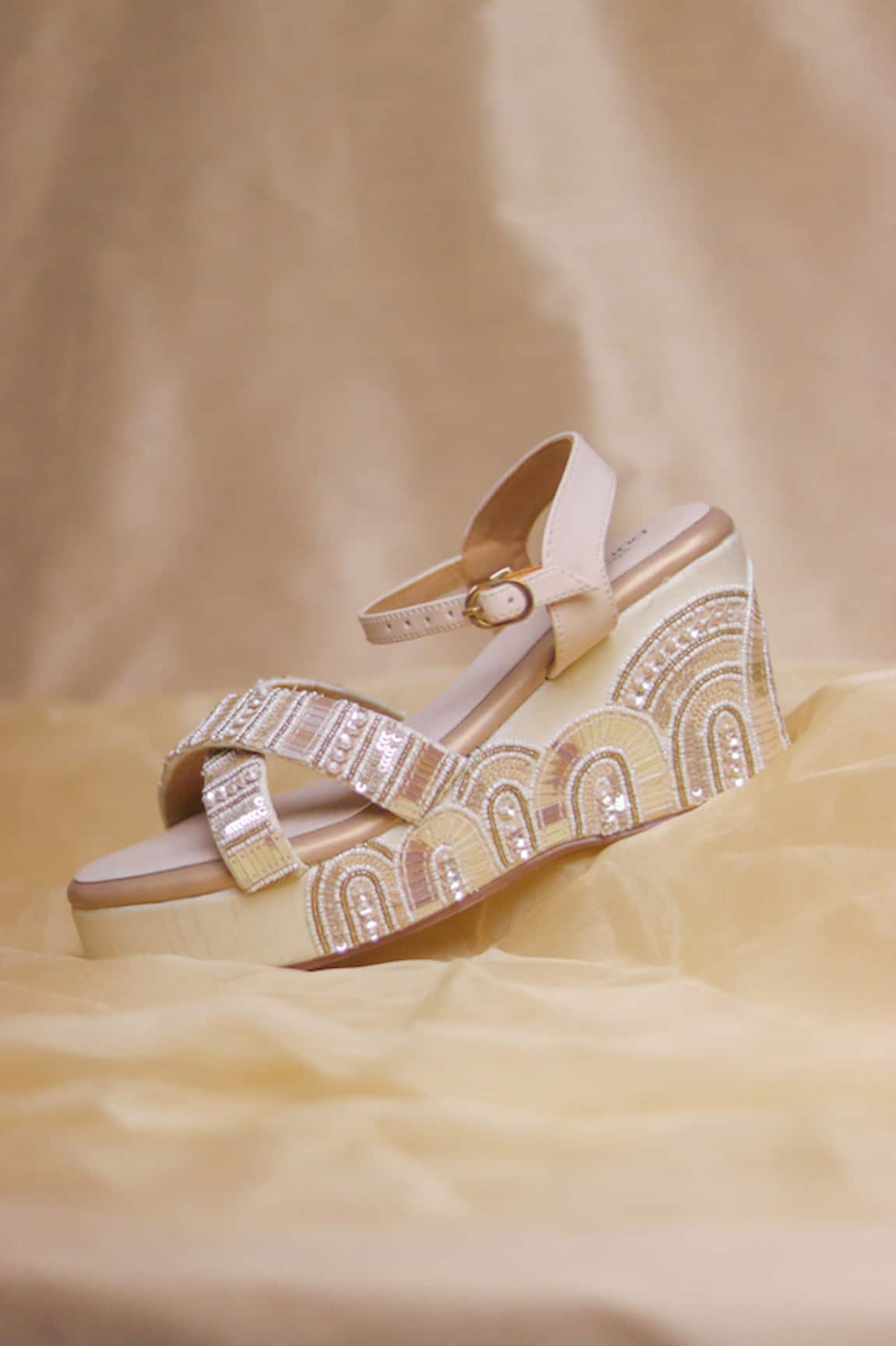 Around Always Ivory Designer Dwaar Wedges 