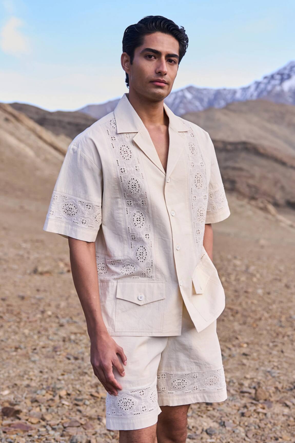 Dash And Dot Schiffli Shirt in Natural/Cream 