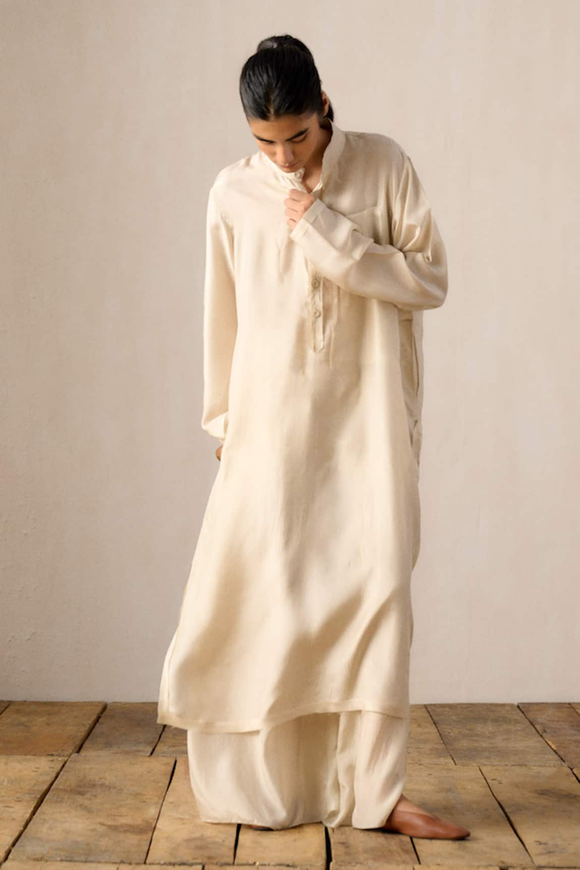 Ituvana Beige Silk Kurta Set 