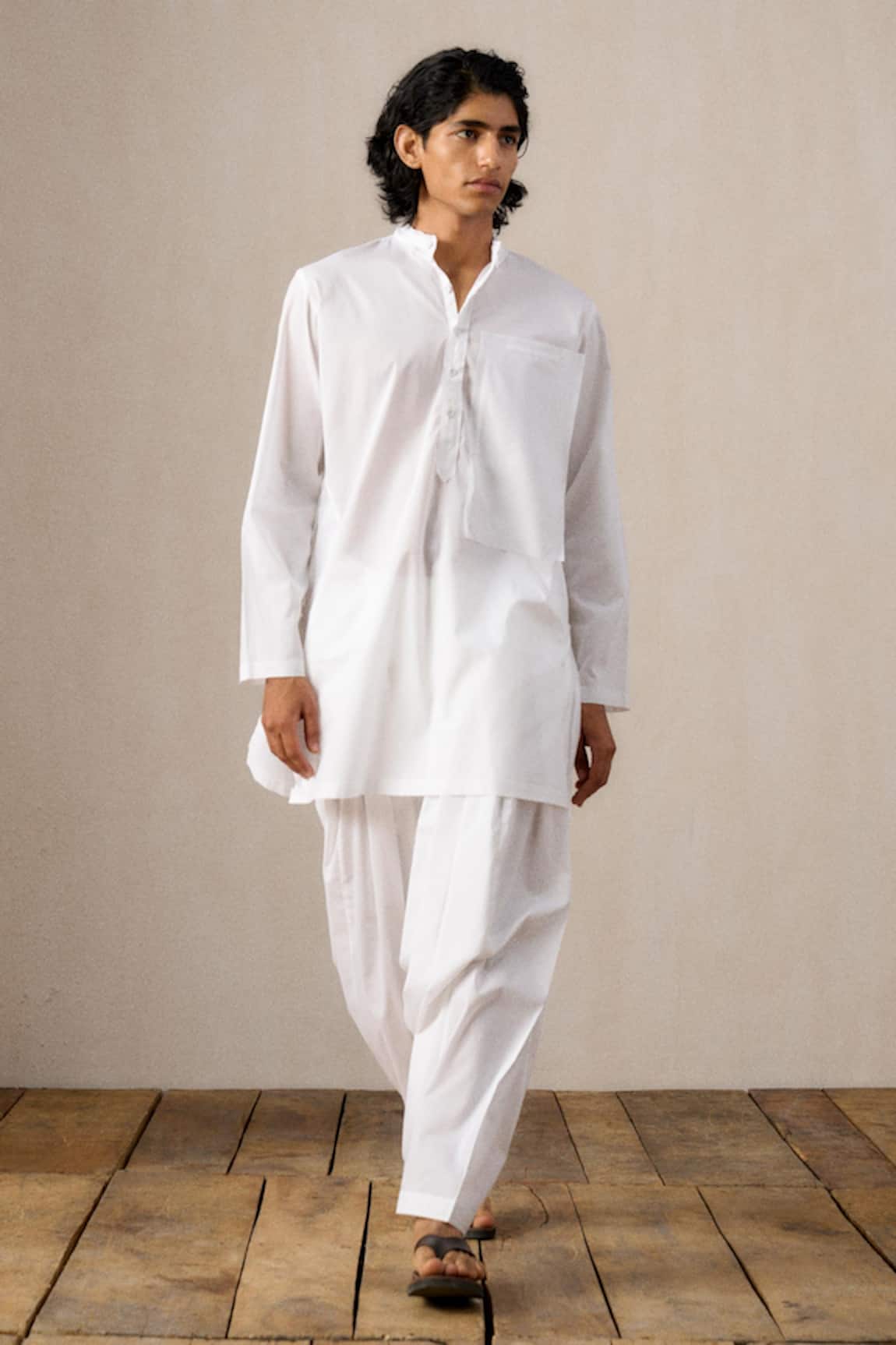 Ituvana White Cotton Pathani Kurta Set 