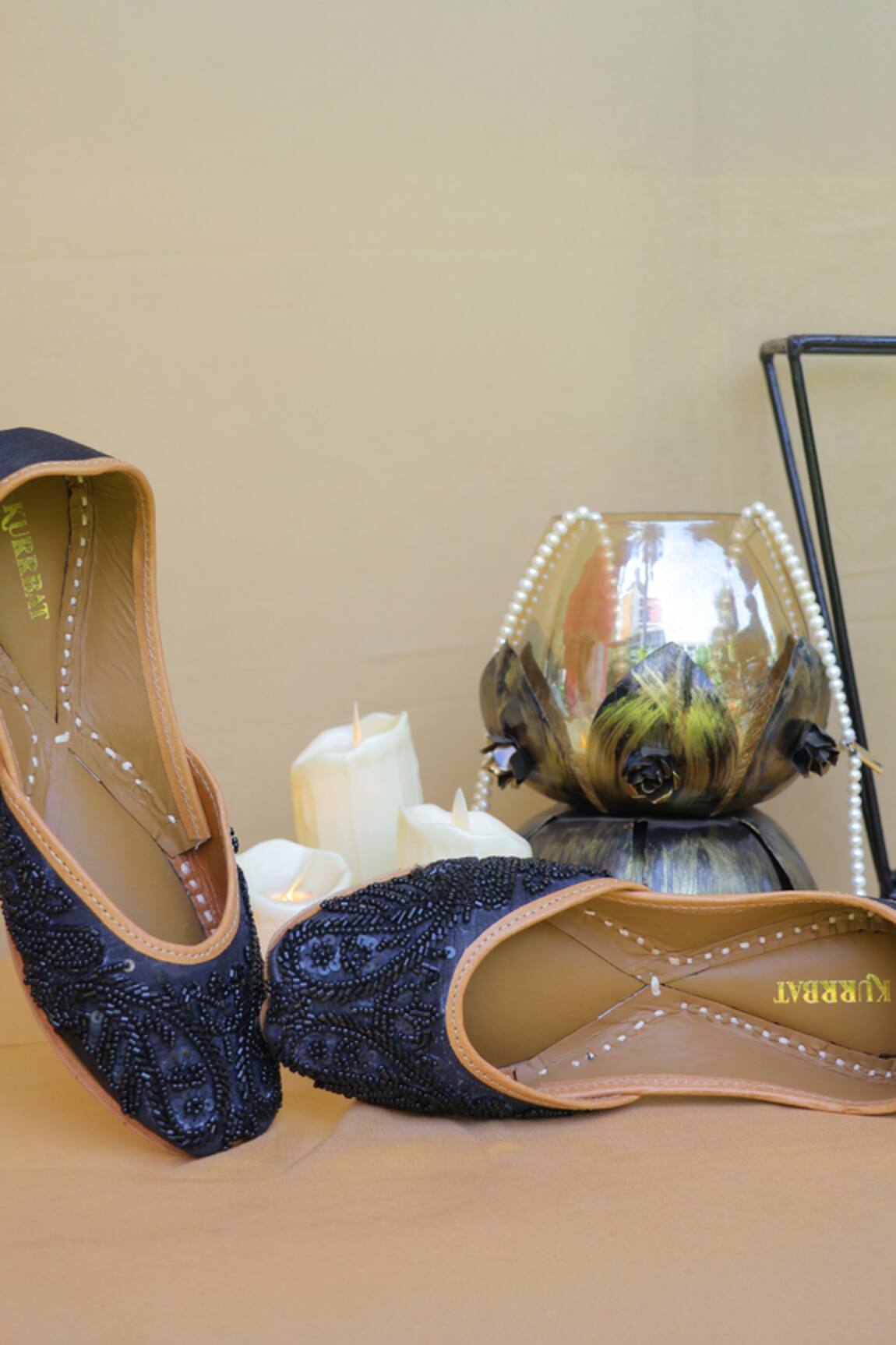 Kurrbat Designer Blue Swan Juttis 