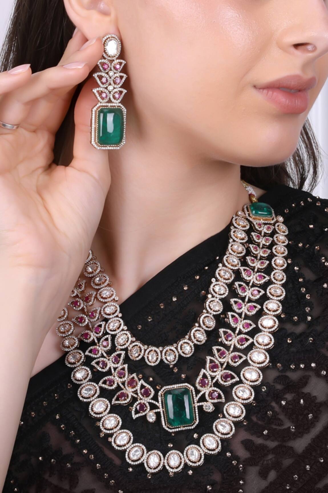 Queens Jewels Queen Vic Emerald & Ruby Kundan Set 