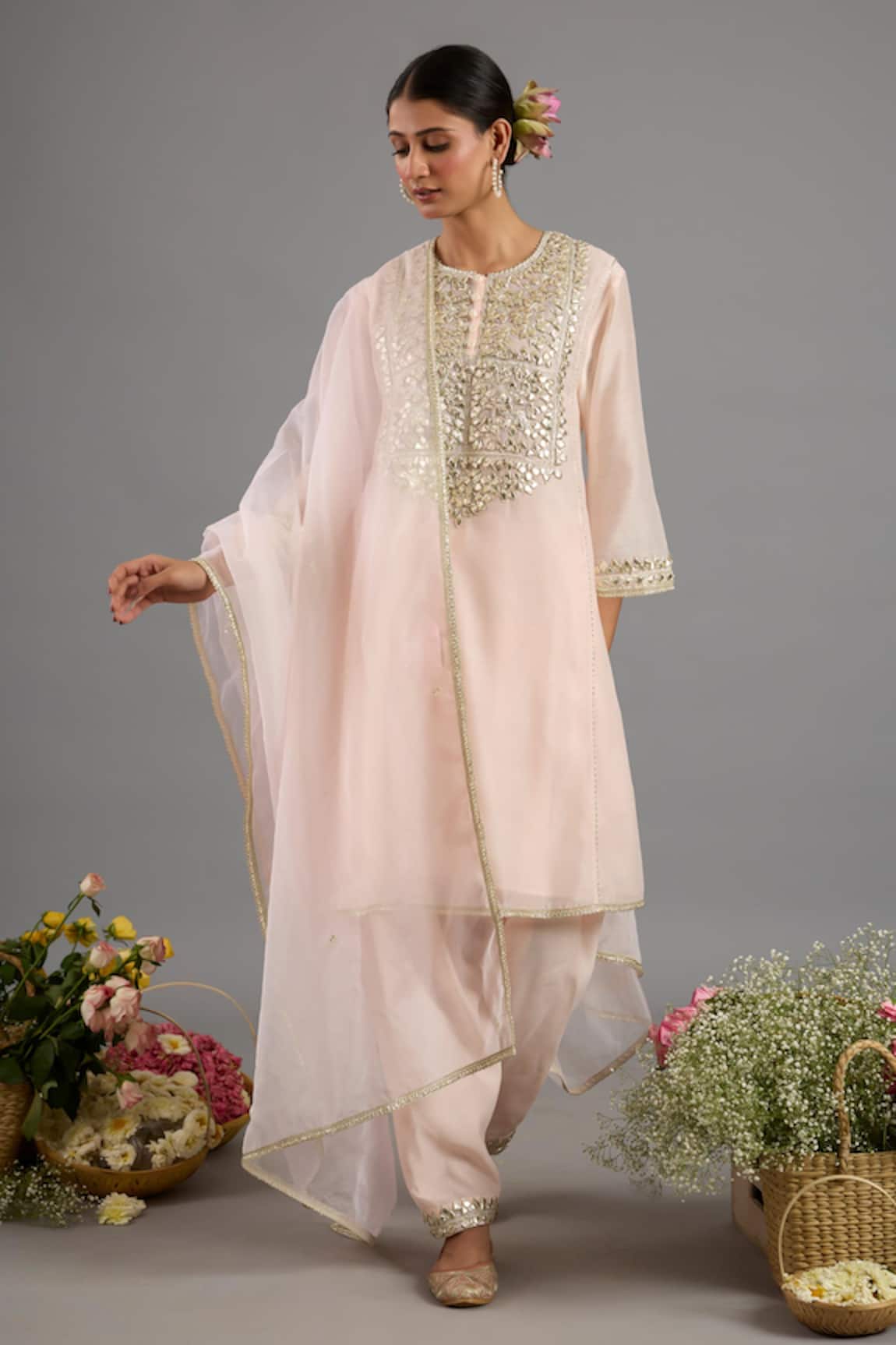 Saina Kapoor Peach Pink Chanderi Kurta Set 