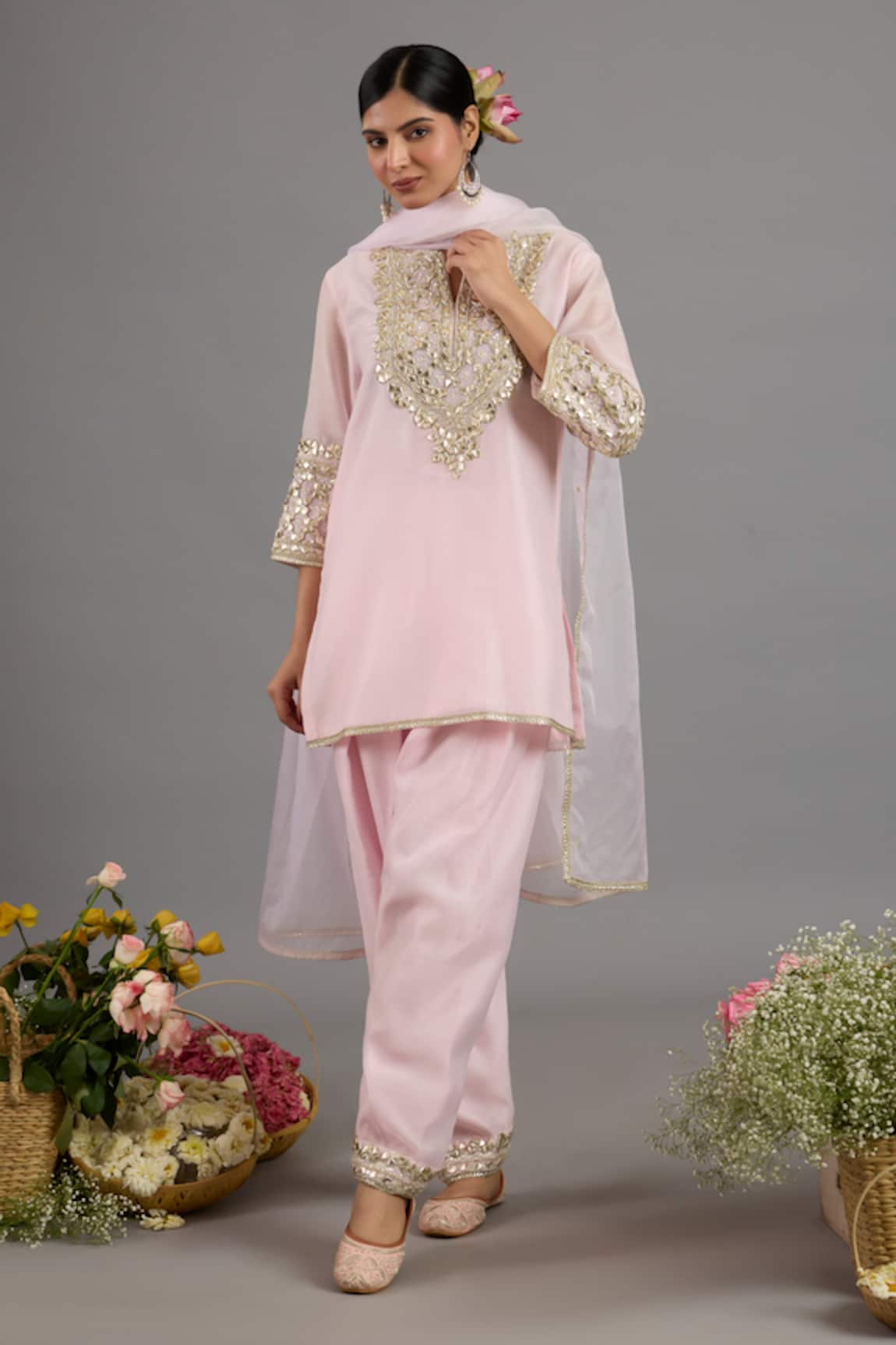 Saina Kapoor Baby Pink Embroidered Kurta Set 