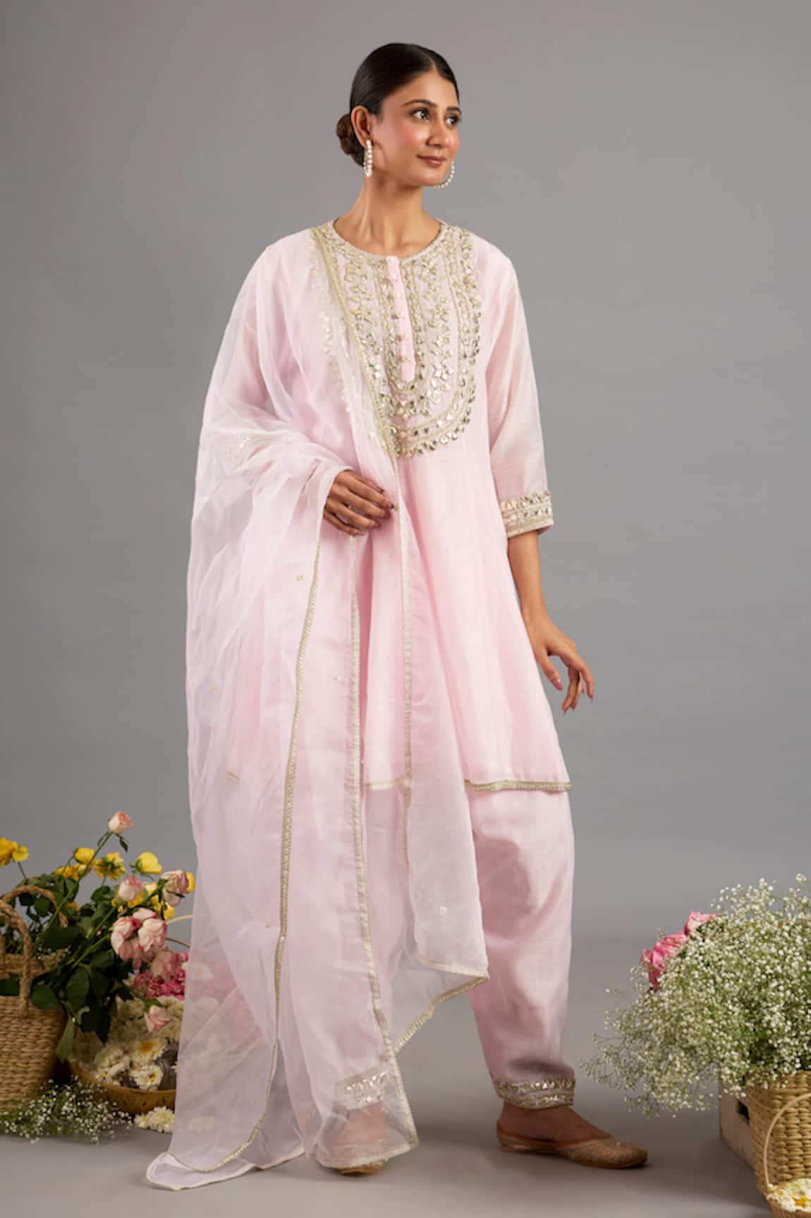 Saina Kapoor Baby Pink Embroidered Kurta Set 
