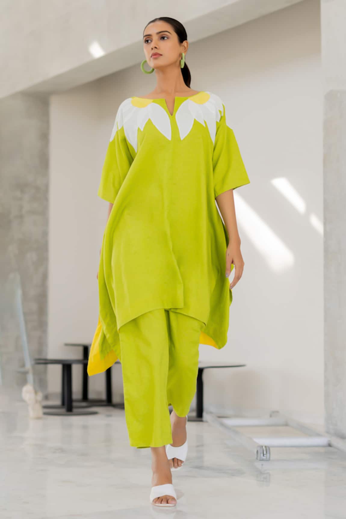 Silai Studio Green Sunflower Applique Co-ord Pant Set 