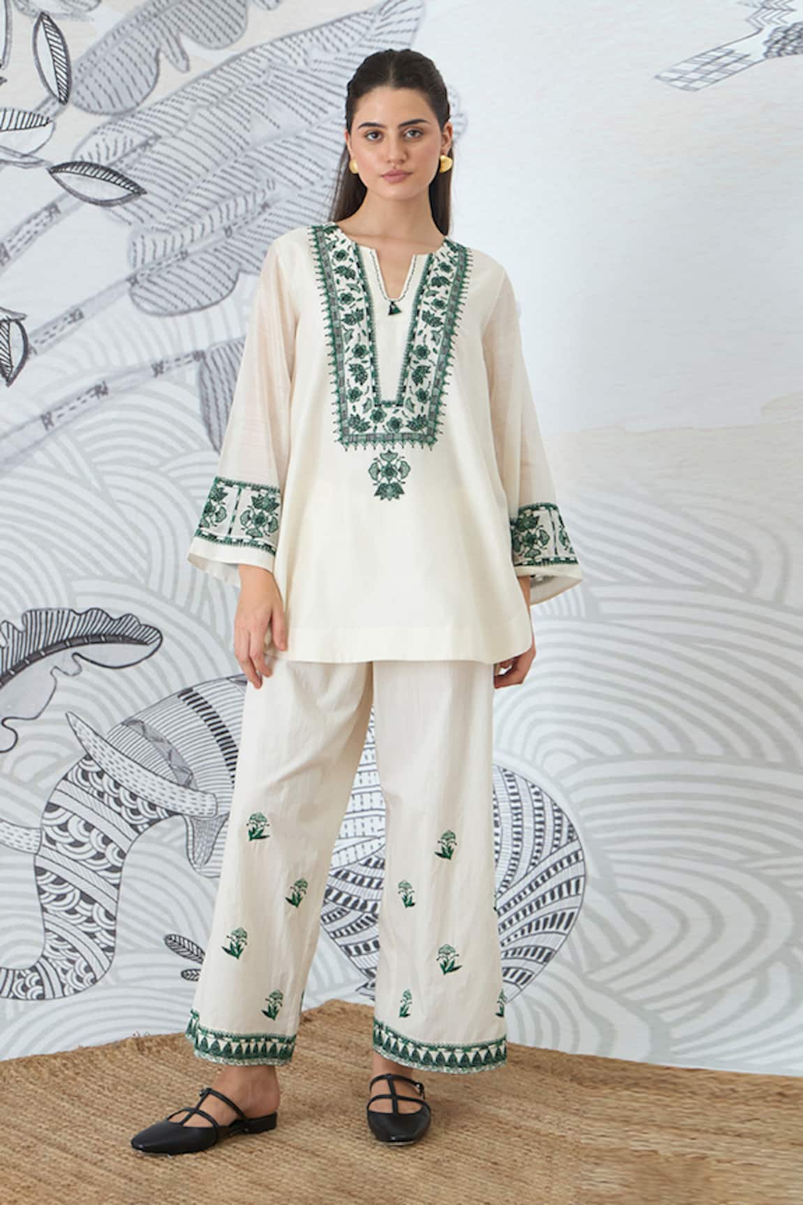 Shivani Bhargava Green Yoke Embroidery Tunic & Pant Set 