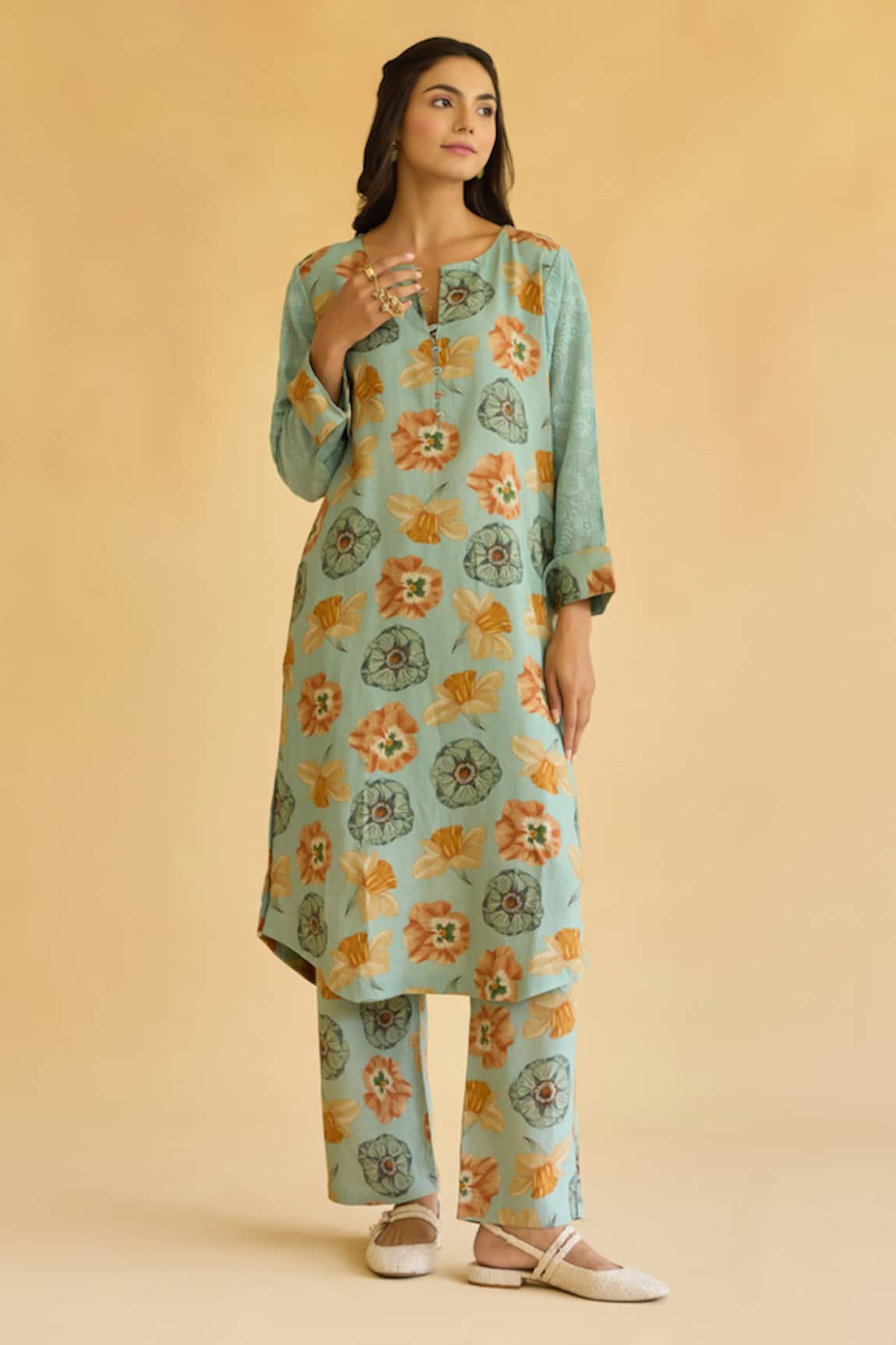 Naaz By Noor Floral Printed Linen Kurta & Pant Set 