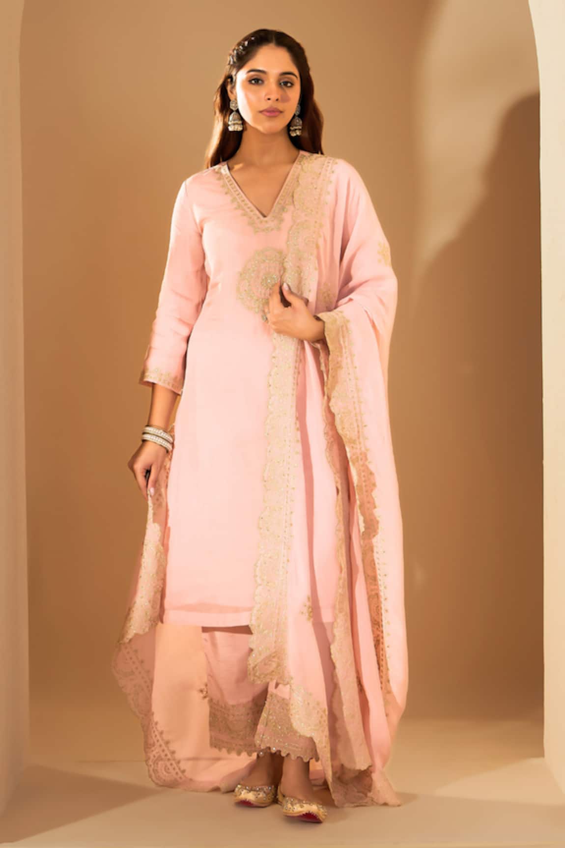 Roohbyridhimaa Pastel Pink Zari Embroidered Kurta Set 