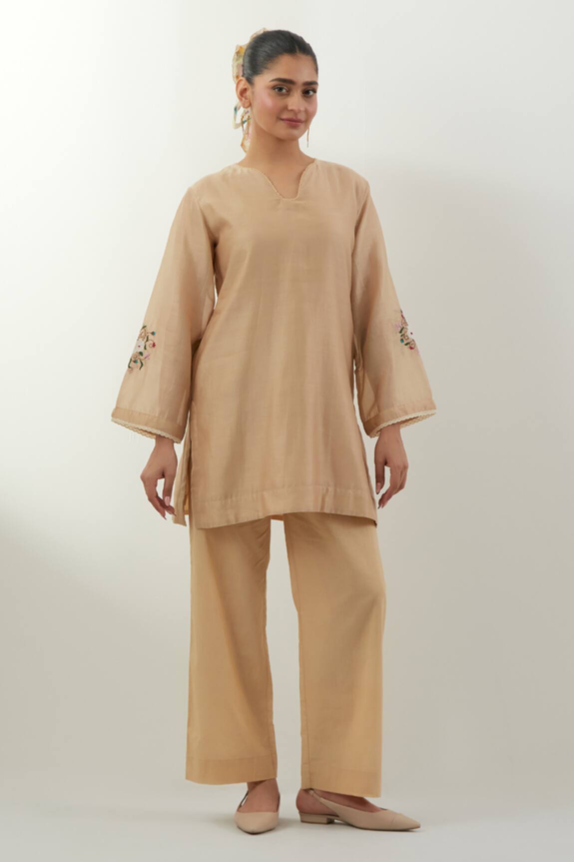 Vinusto Beige Handwoven Chanderi Kurta & Pant Set 