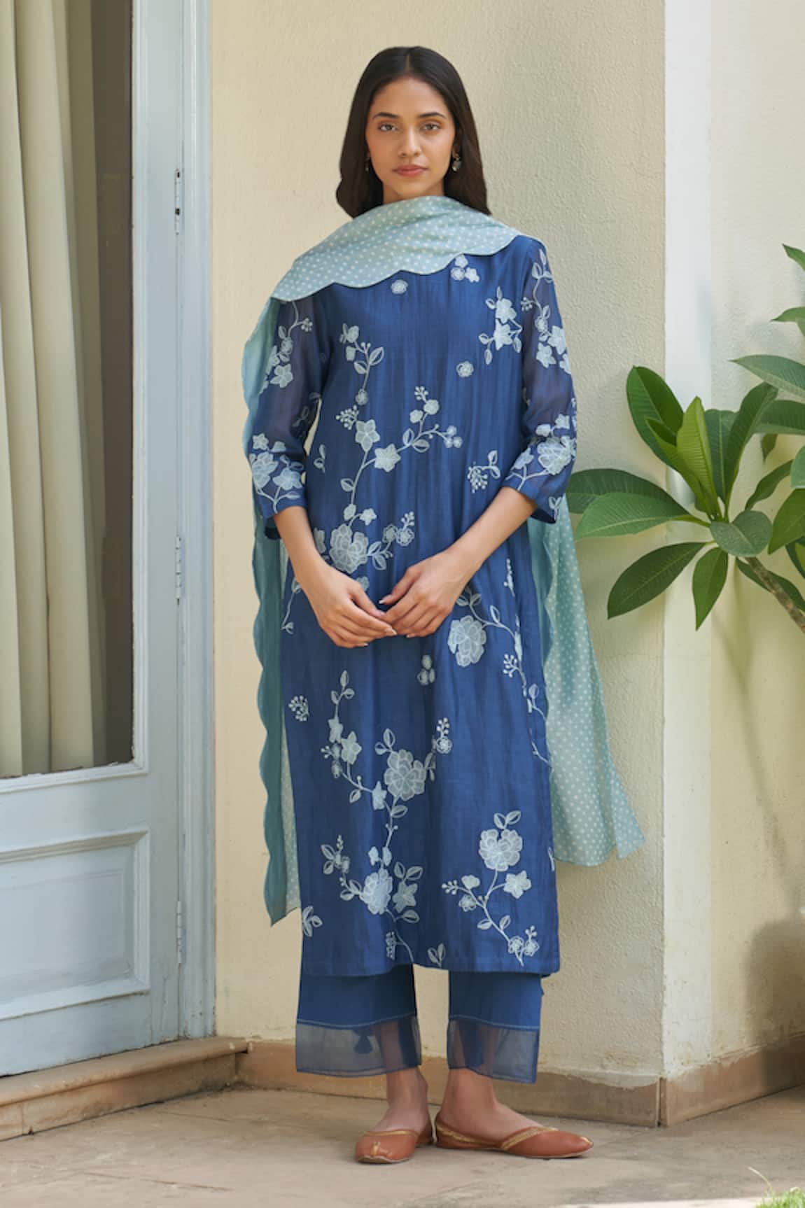 Vaayu Ocean Blue Applique Kurta Set 