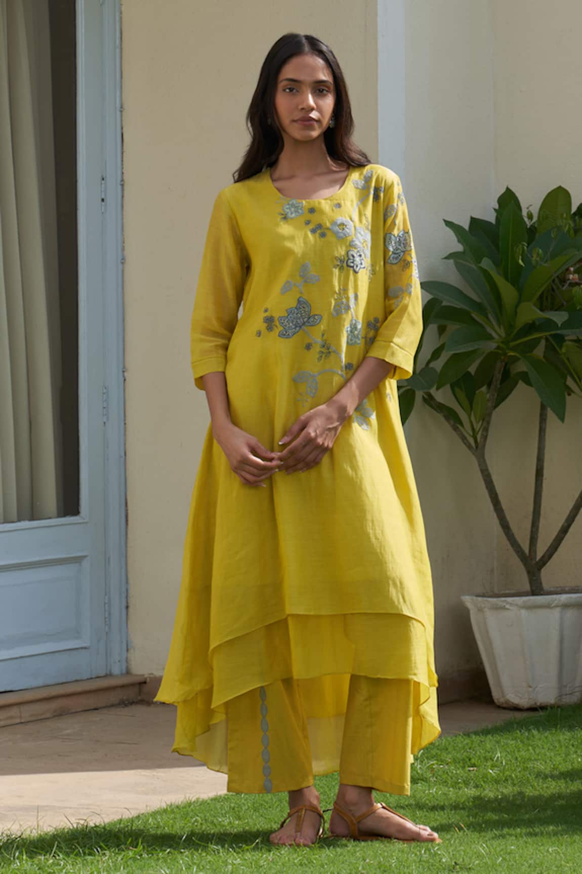 Vaayu Daffodil Applique Embroidered Co-ord Set 