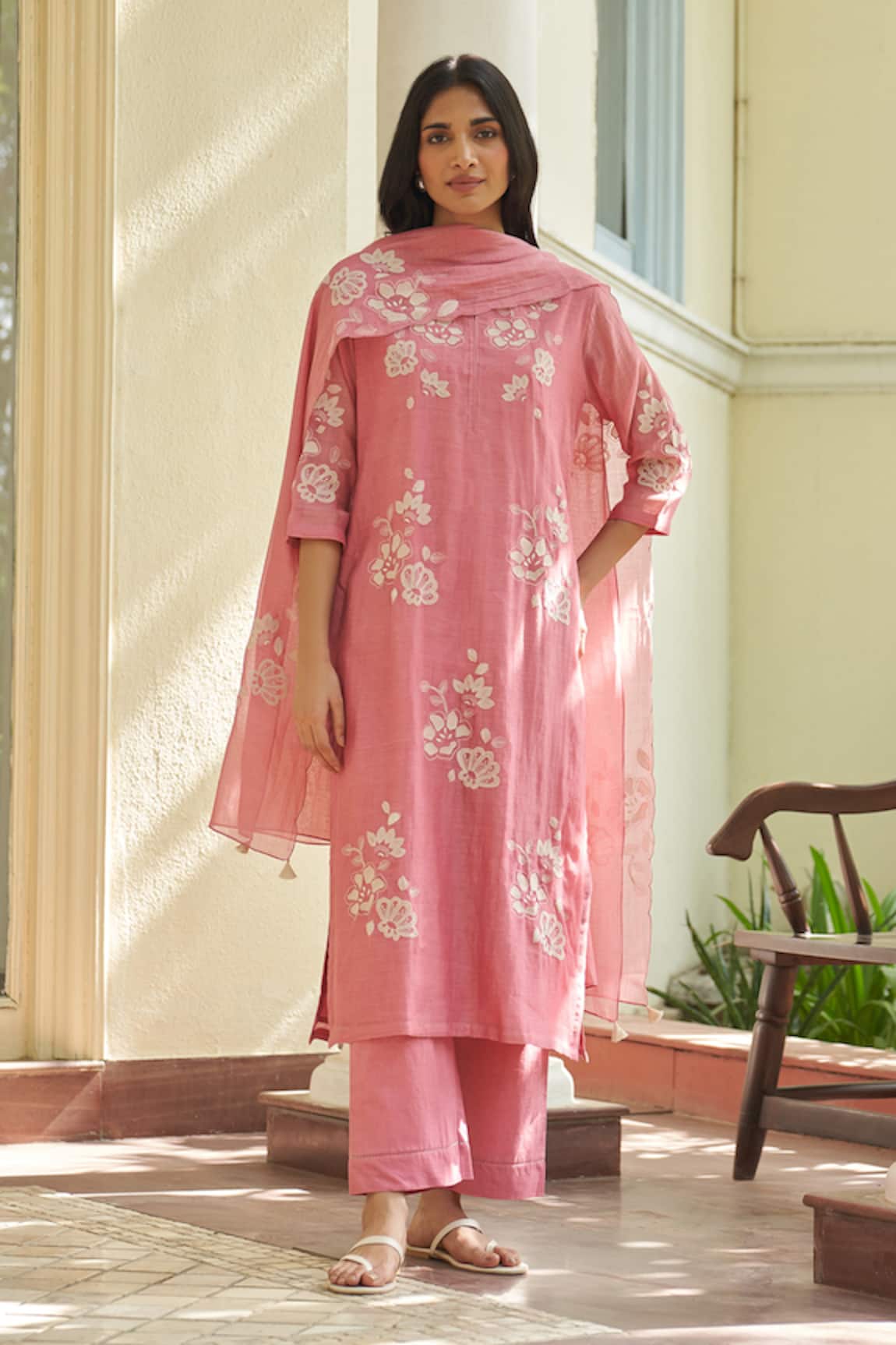 Vaayu Peony Applique Kurta Set 
