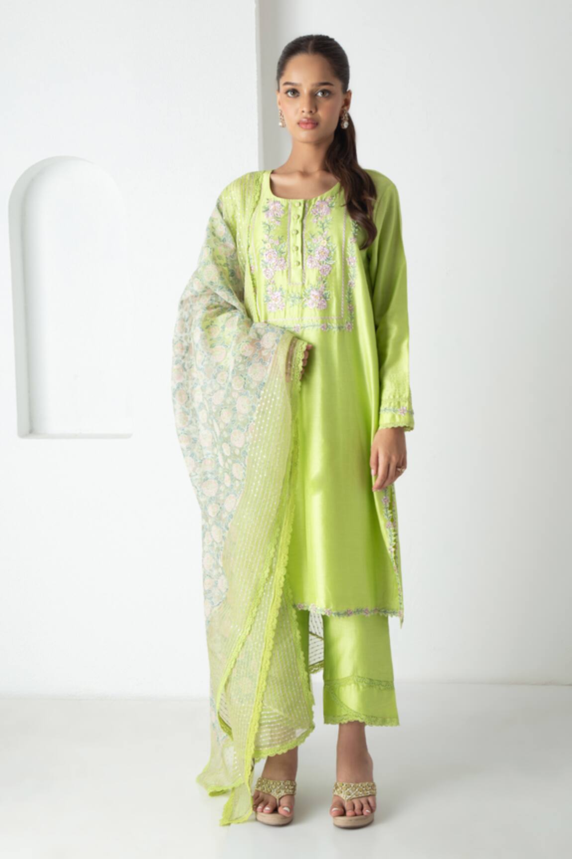 Chhaya Mehrotra Chanderi Embroidered Kurta Pant Set 