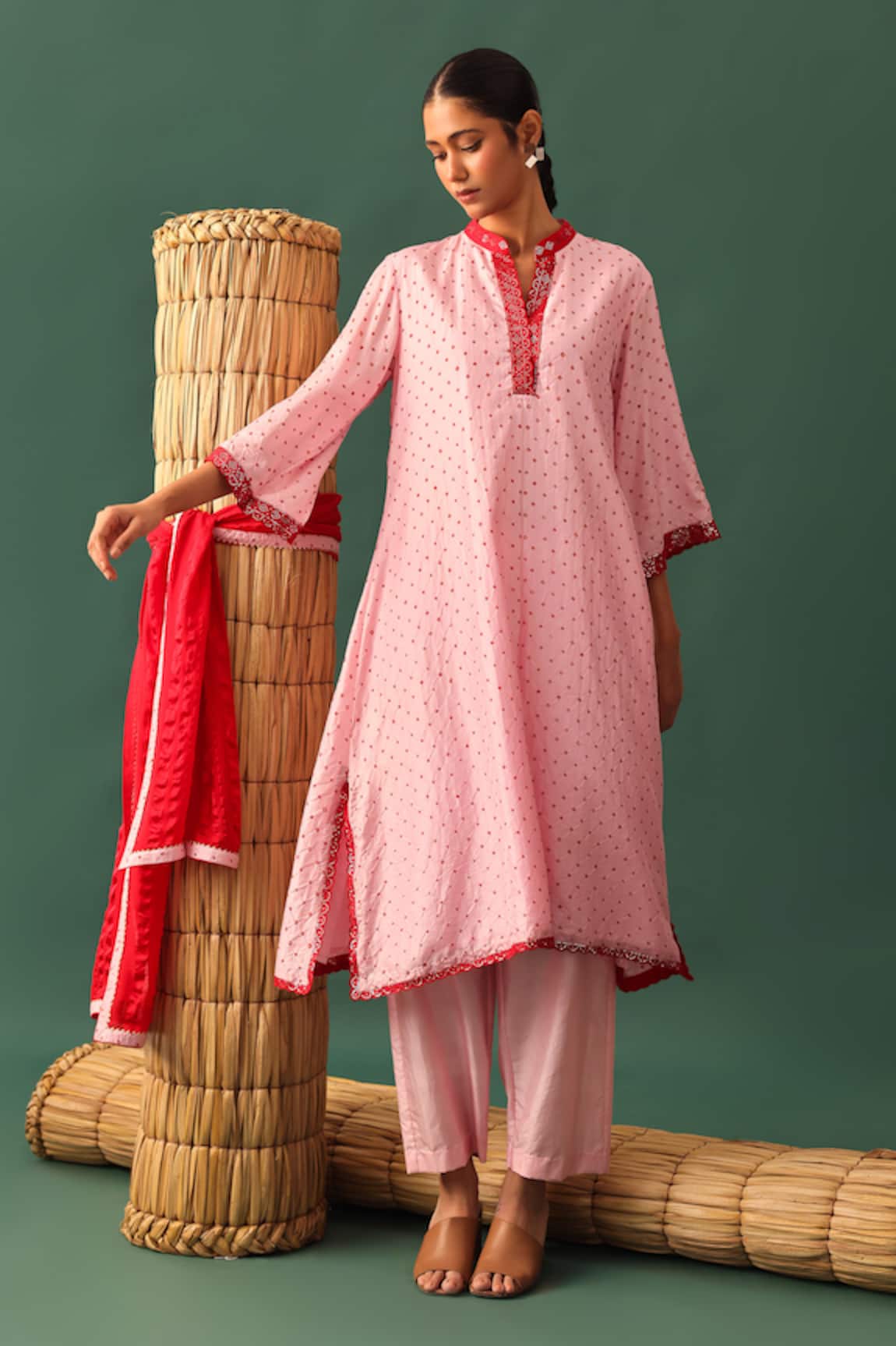 Naina Jain Pink Bandhani Mirror Work Kurta Set 