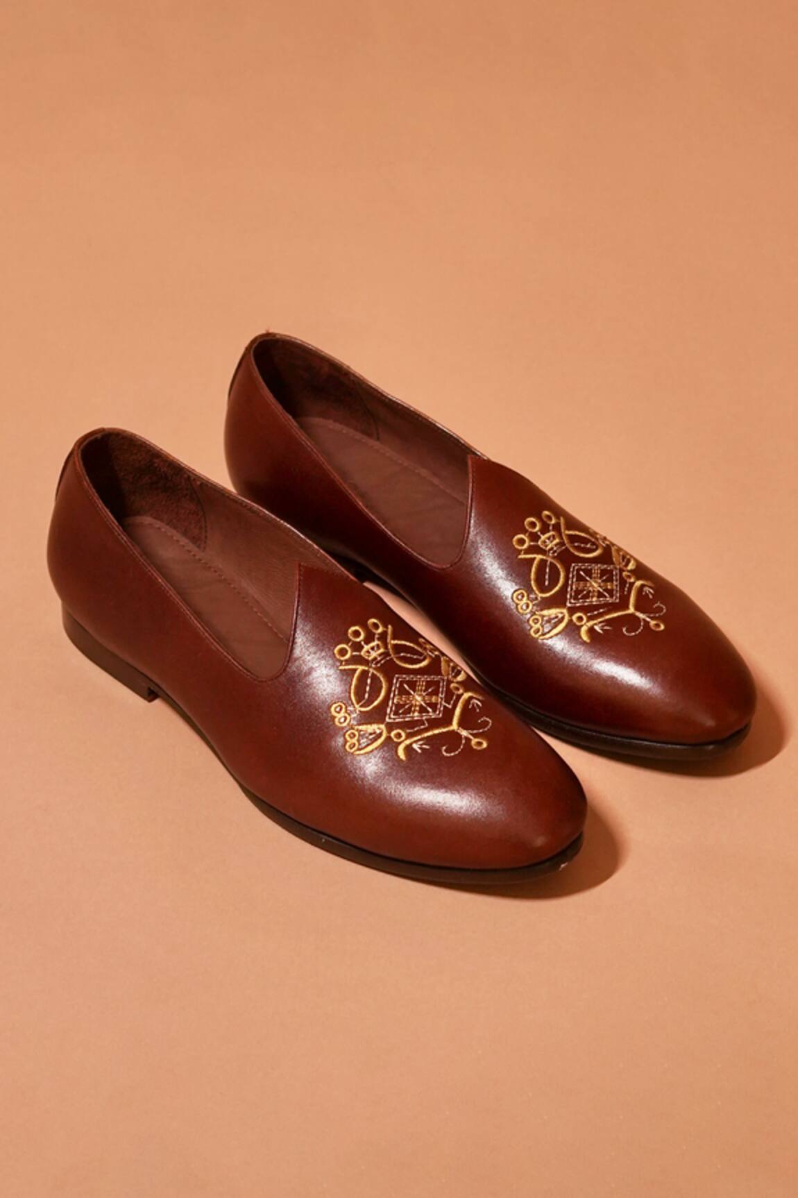 Dmodot Ethnico Ricamo Brown Designer Shoes 