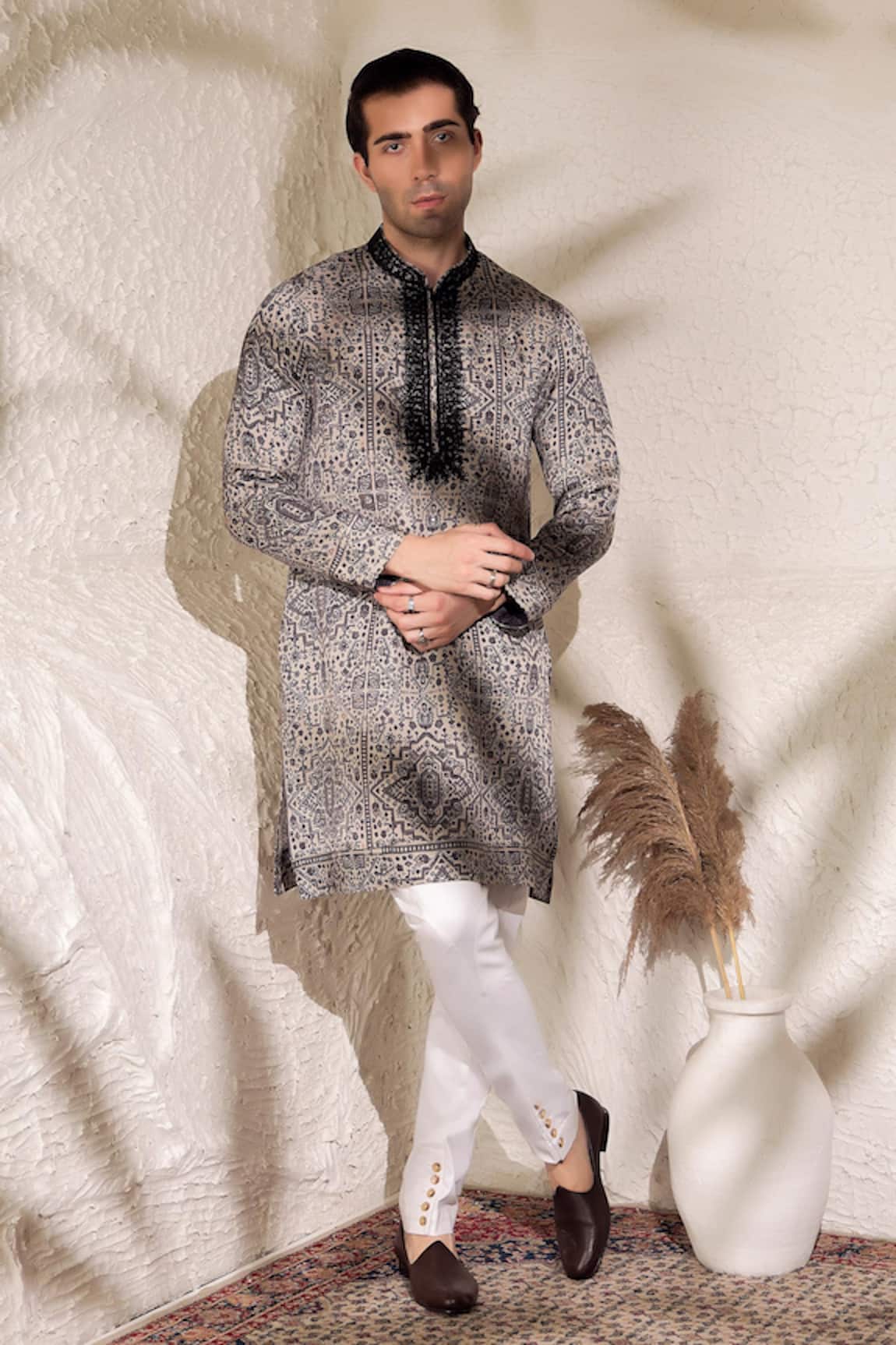 Char Chaand Designer Black & White Printed Kurta 