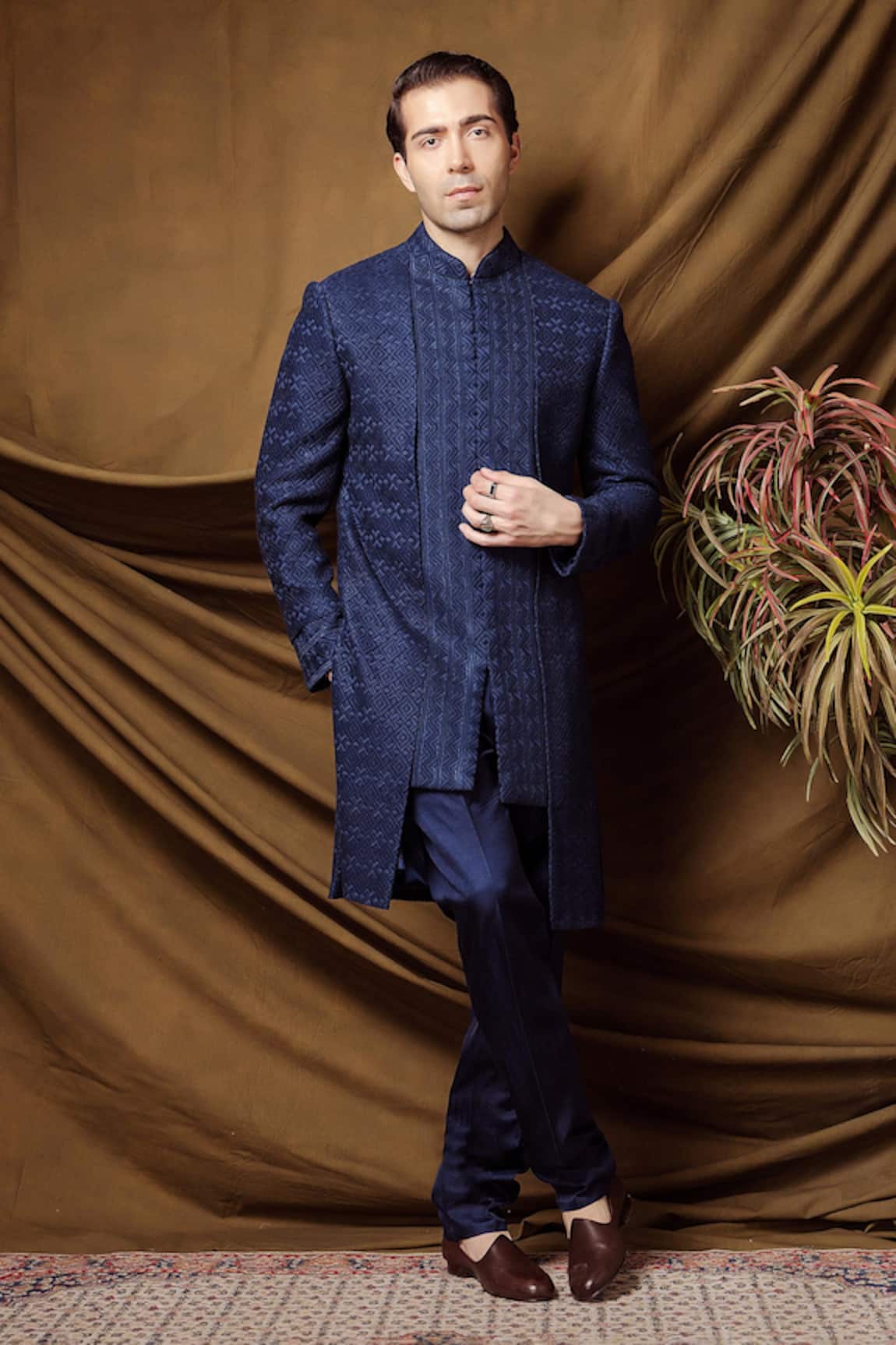 Char Chaand Designer Jacquard Sherwani & Pant Set 