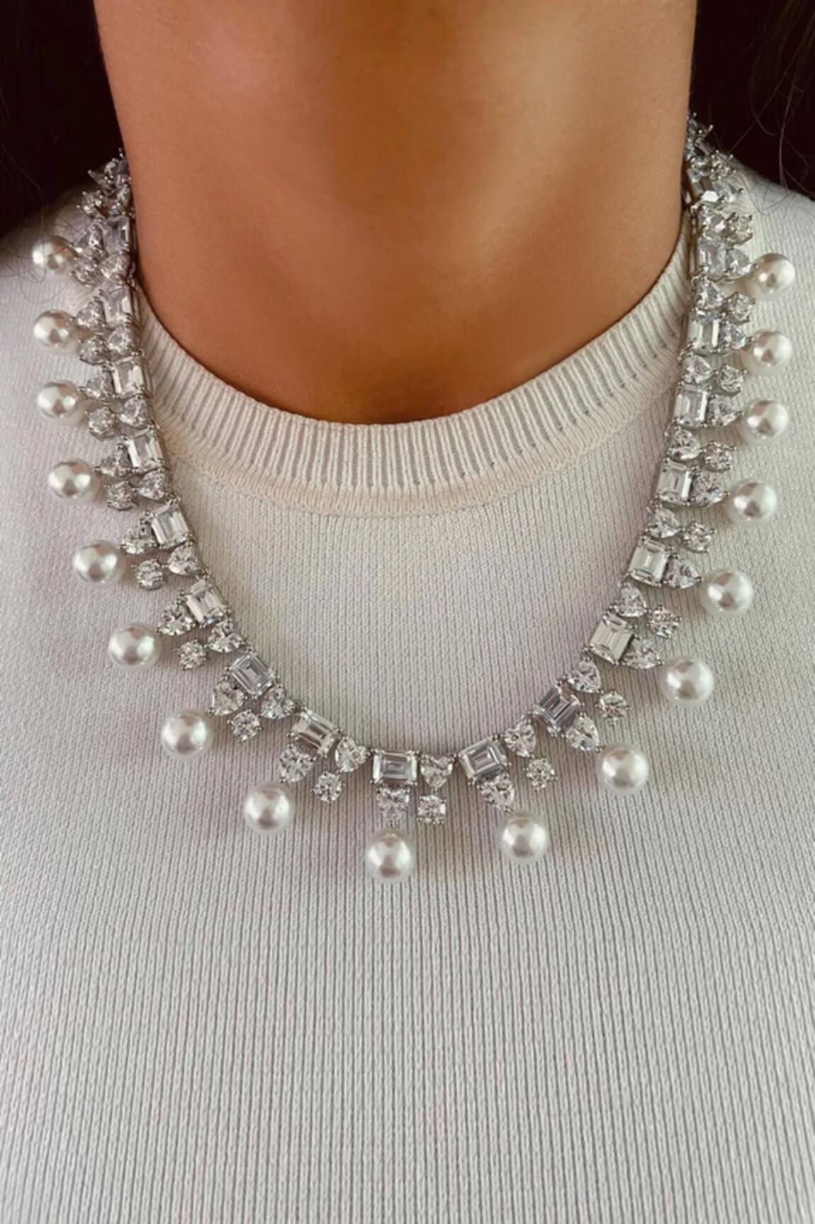Prerto Heart Pearl & Baguette Necklace Set 