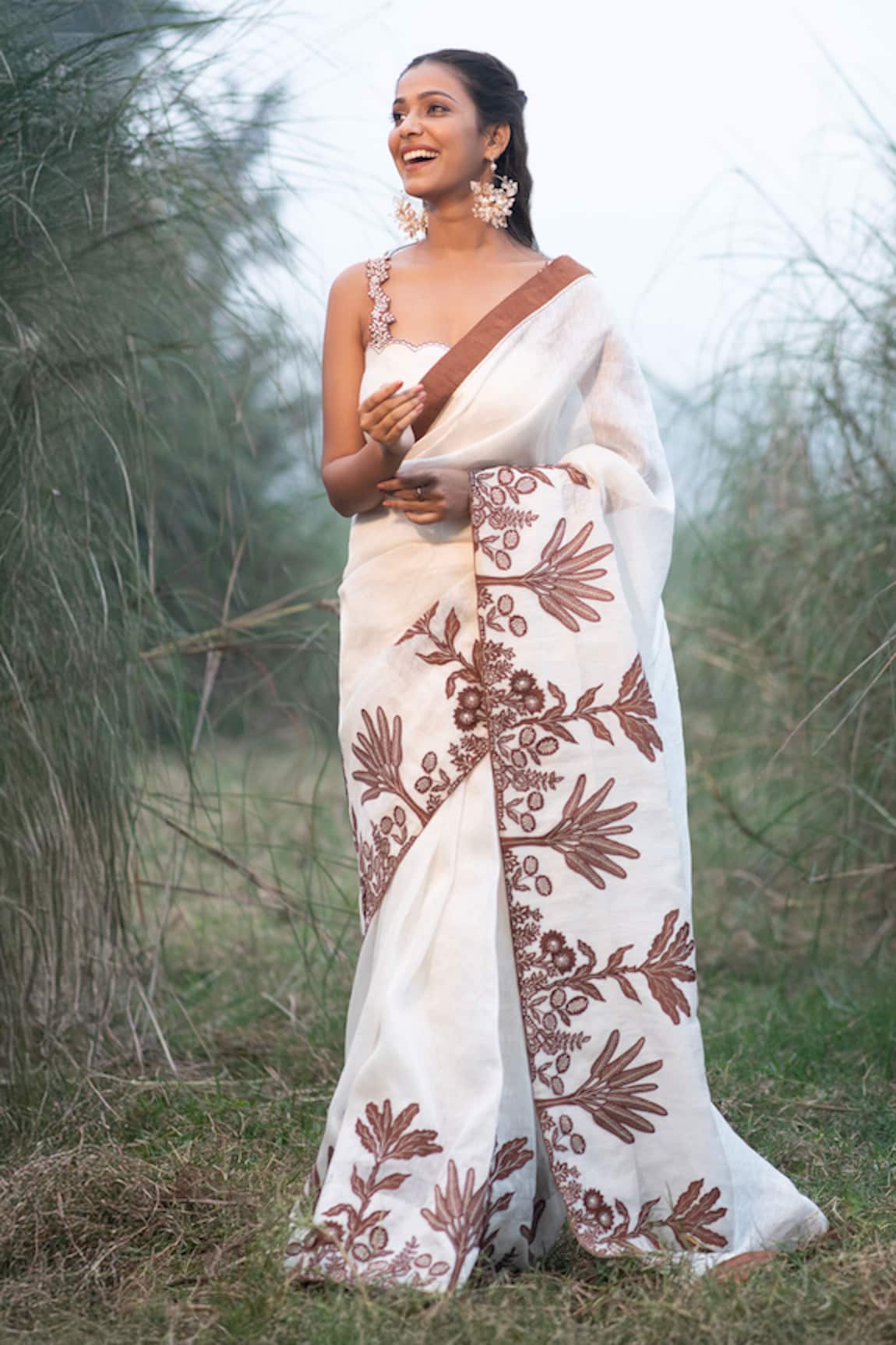 Kushani Ivory Floral Embroidered Saree & Blouse Set 
