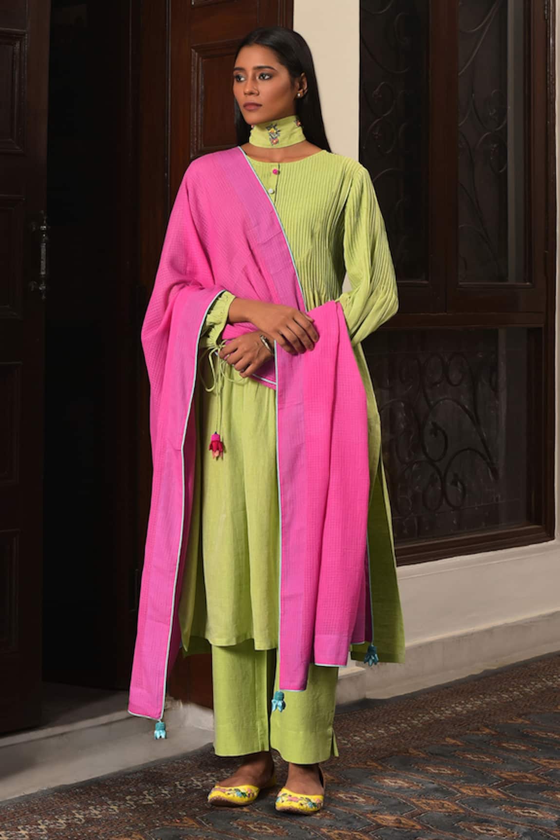 Nuhh Green Handwoven Cotton Kurta Set 