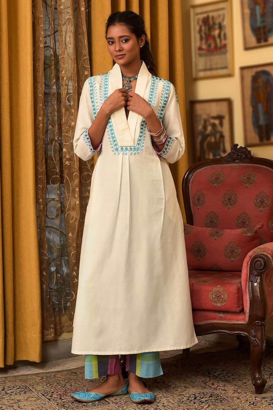 Nuhh Ivory Handwoven Cotton Kurta & Pant Set 