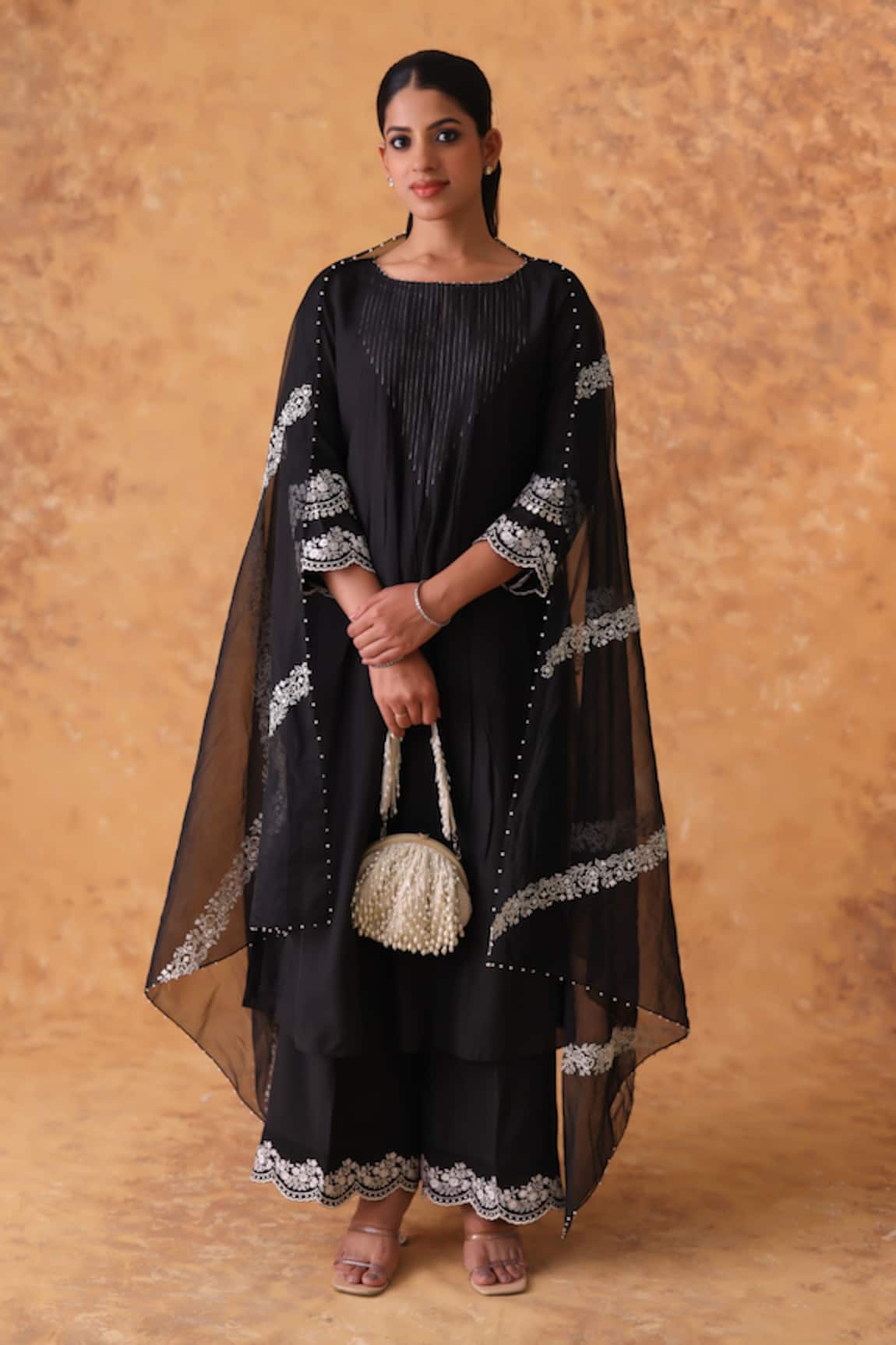 Pouli Pret Black Resham Work Kurta Pant Set 