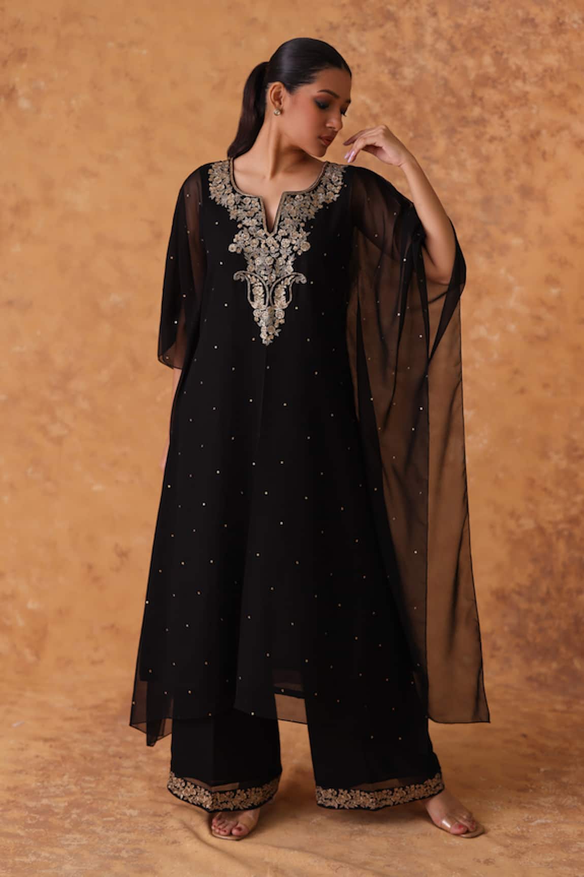 Pouli Pret Black Zardozi Kaftan & Pant Set 