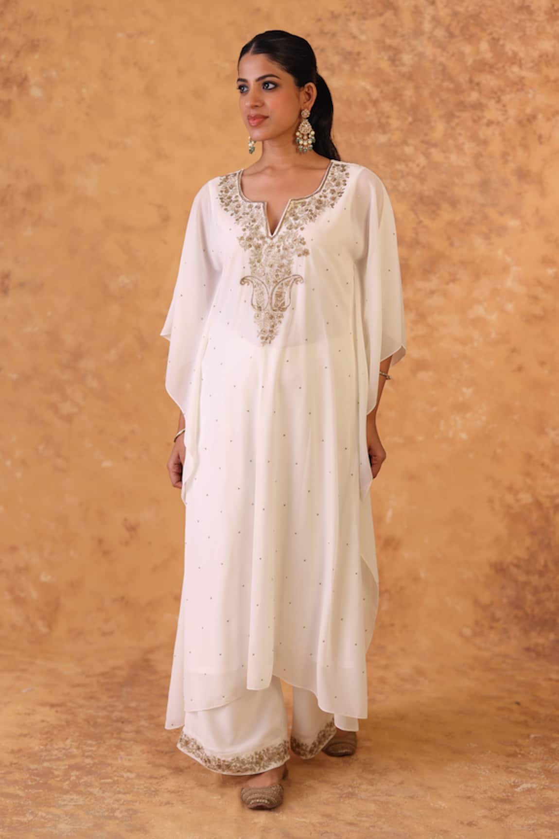 Pouli Pret Ivory Zardozi Kaftan & Pant Set 