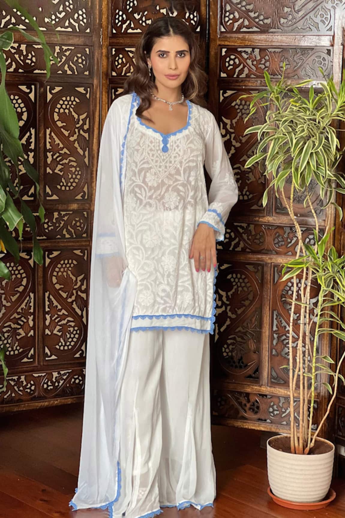 Label Aishwaryrika Short Chikankari Lace Kurta Set 