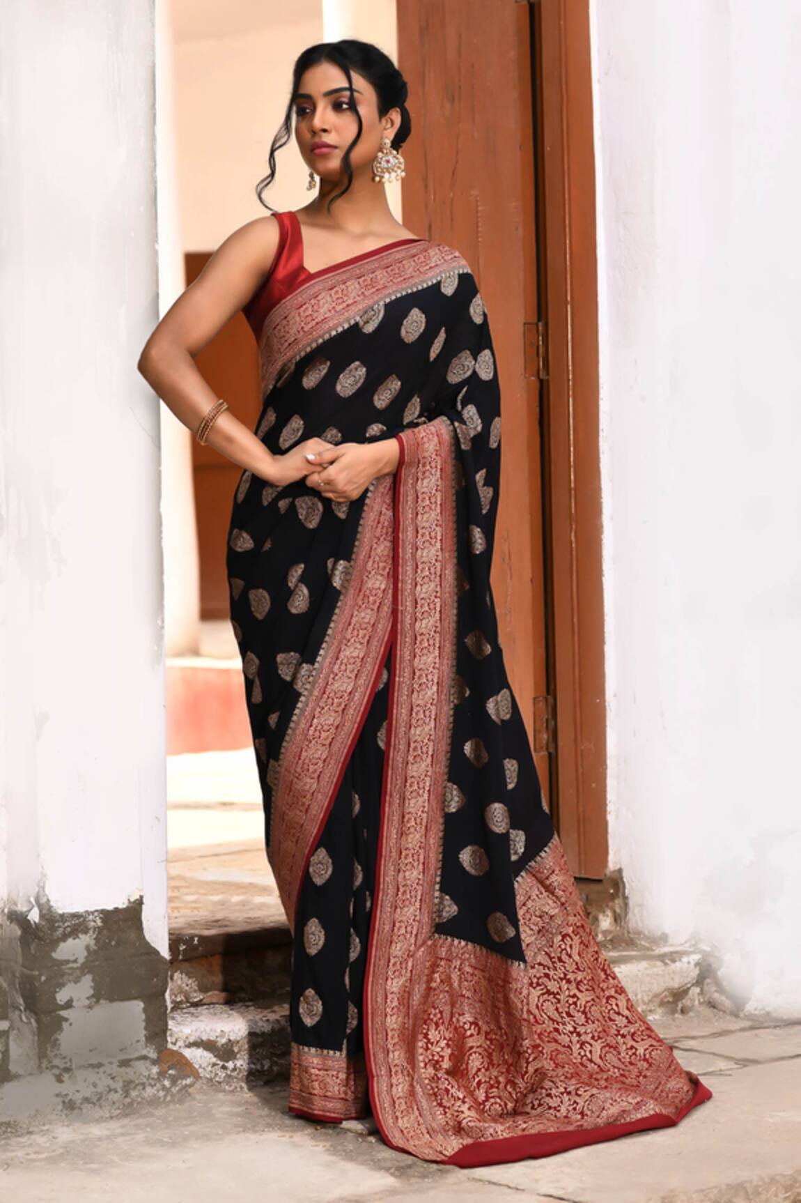 Naaritva India Handwoven Zari Work Black Banarasi Saree With Running Blouse 