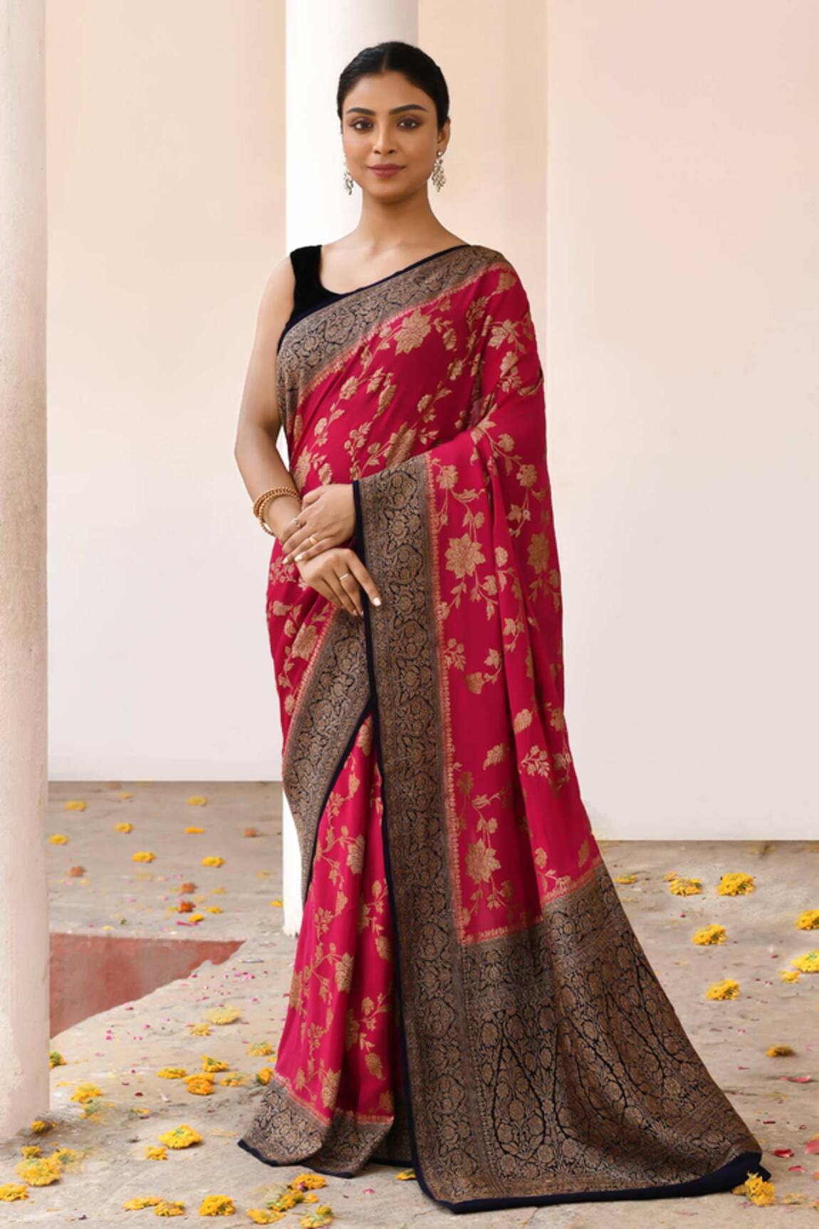 Naaritva India Fuchsia Handwoven Zari Banarasi Saree With Running Blouse 