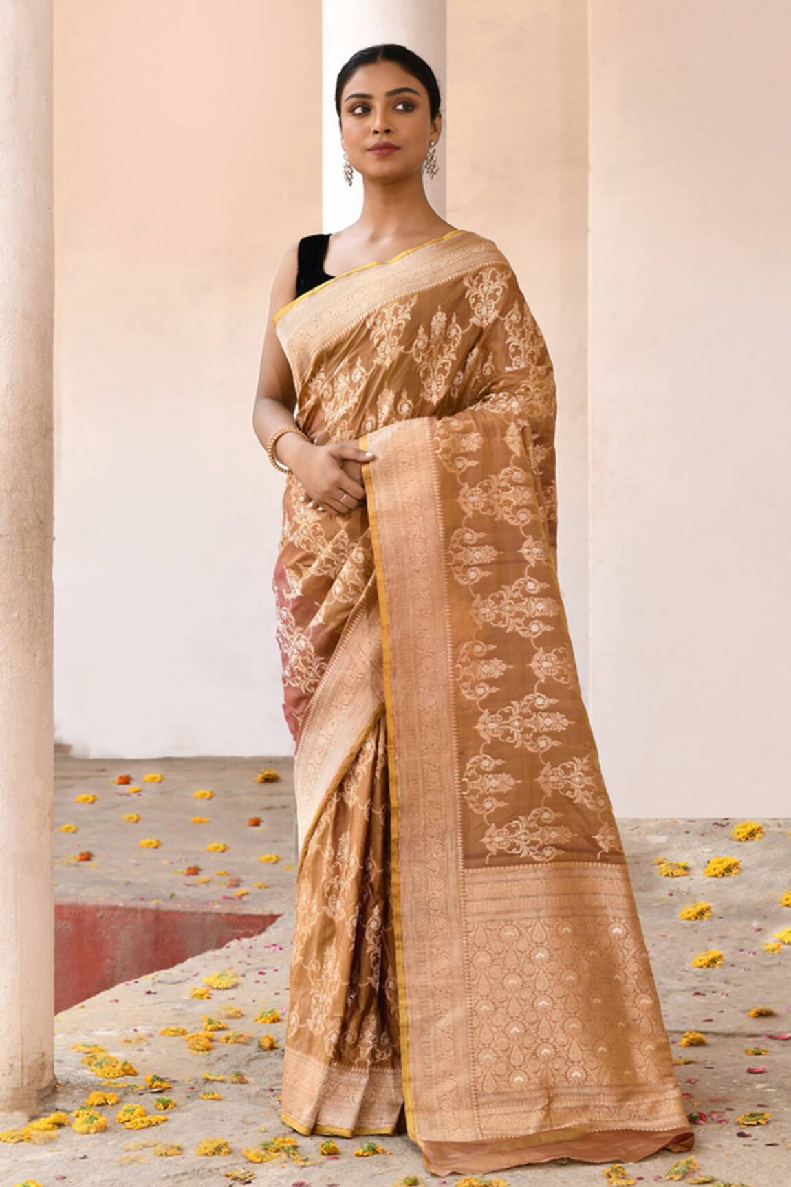 Naaritva India Handwoven Zari Banarasi Saree With Running Blouse 