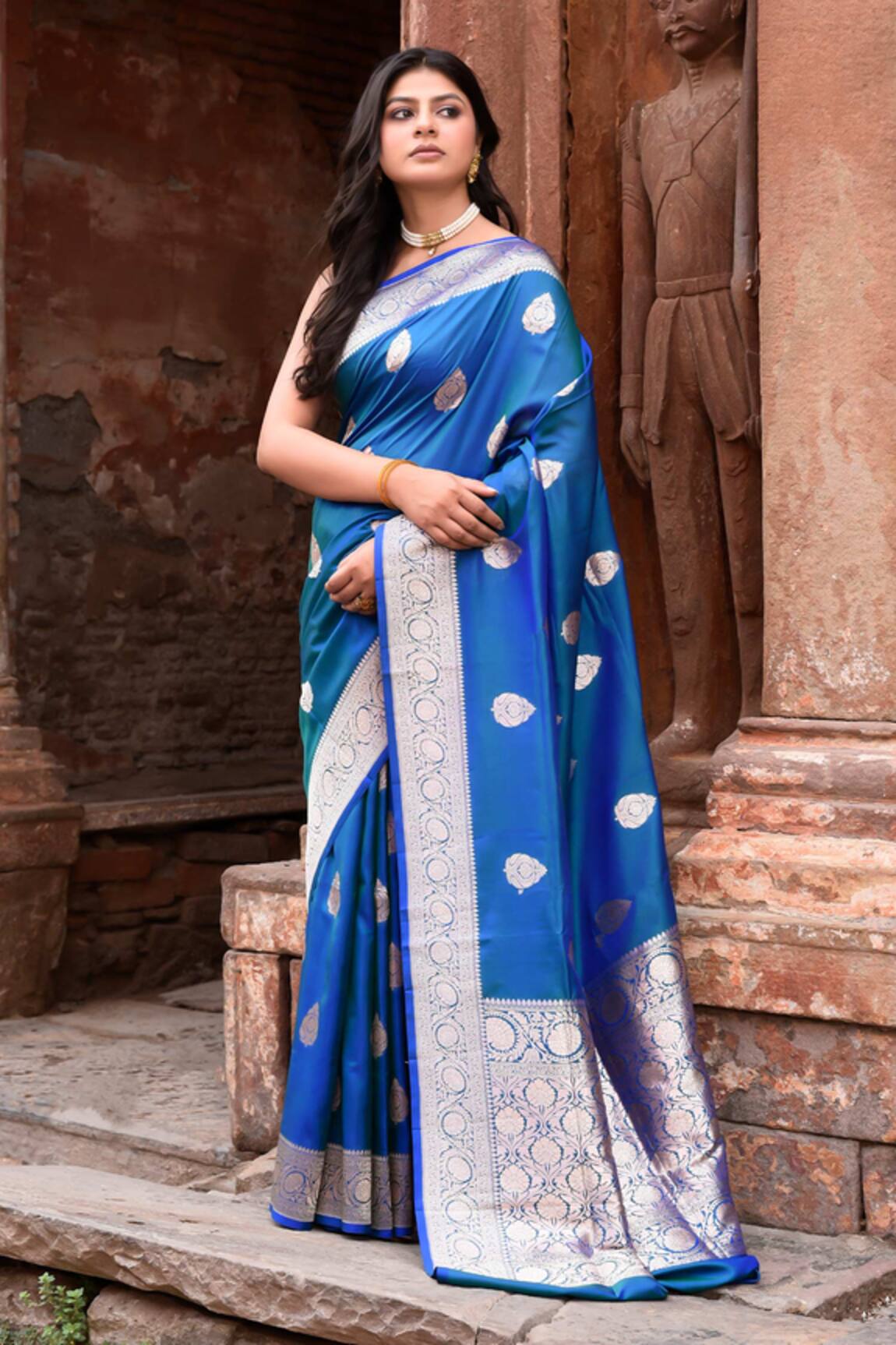 Naaritva India Handwoven Zari Work Blue Banarasi Saree With Running Blouse 