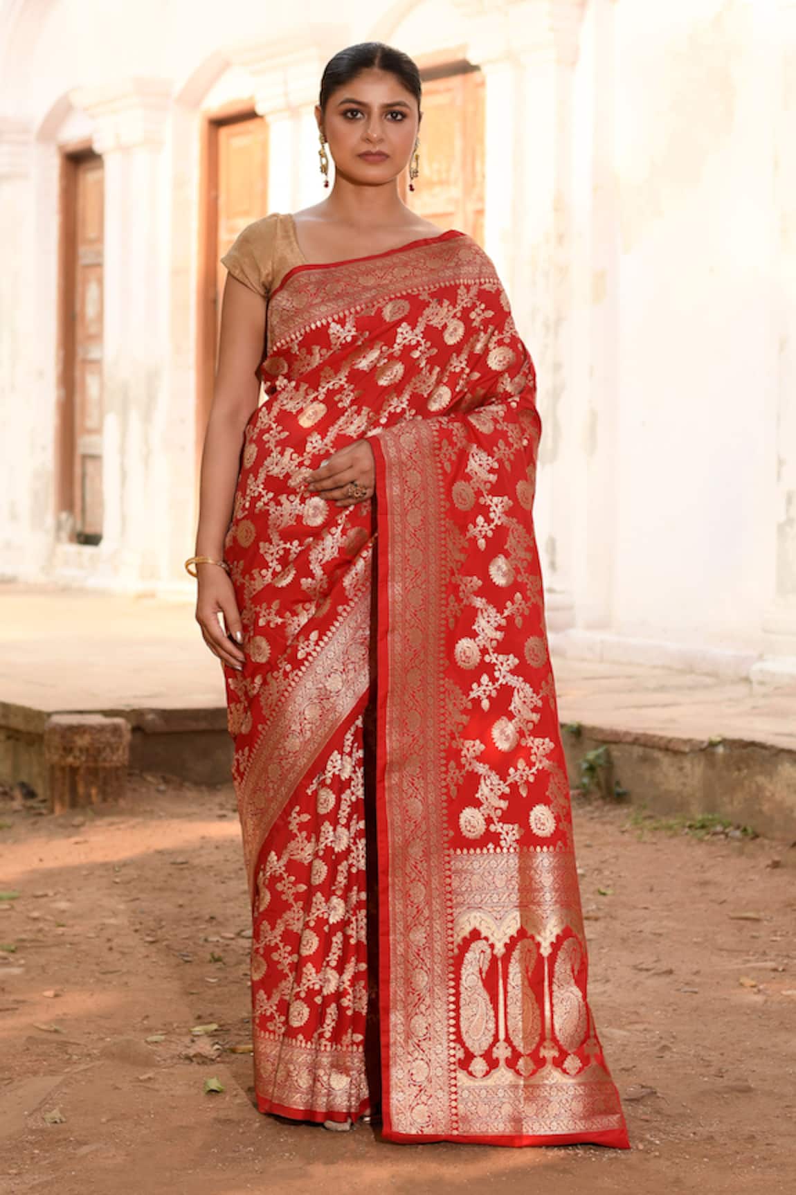 Naaritva India Red Handwoven Banarasi Saree With Running Blouse 