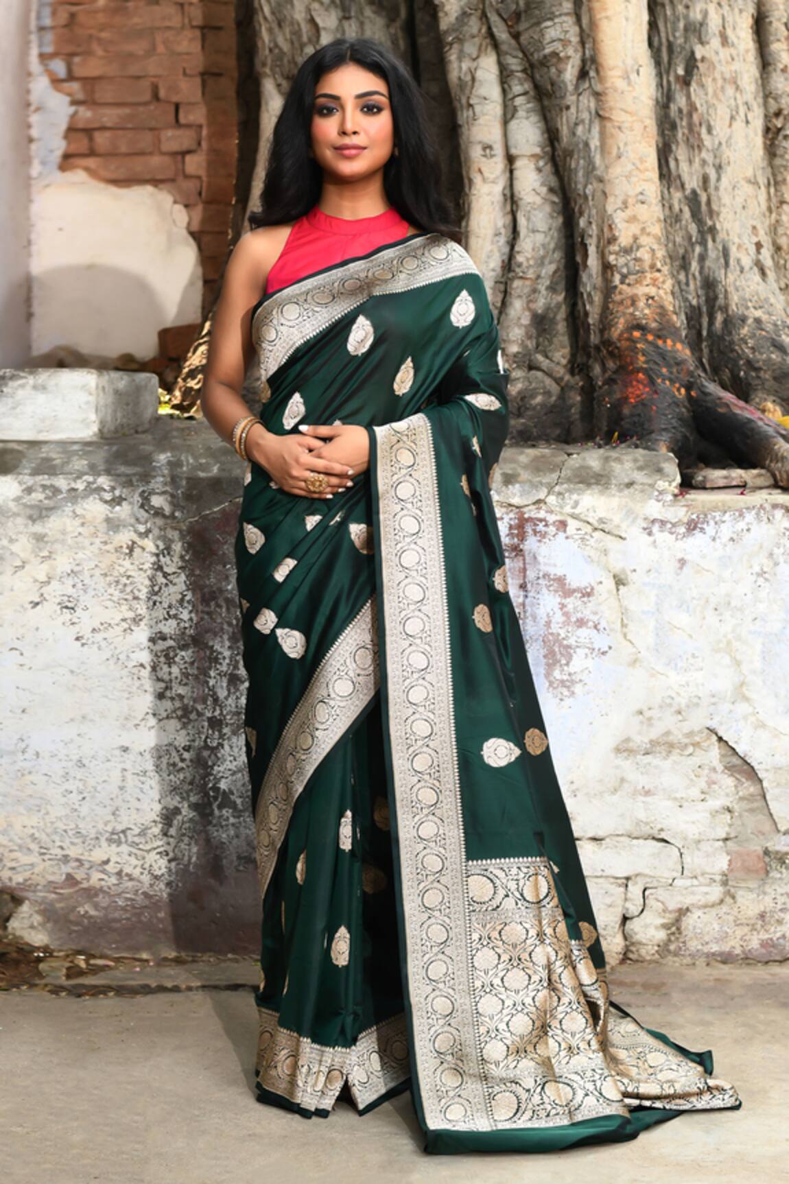 Naaritva India Emerald Green Banarasi Saree With Running Blouse 
