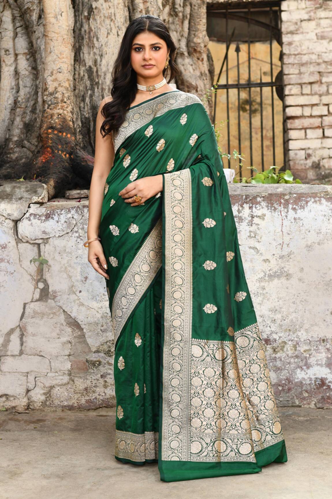 Naaritva India Emerald Green Handwoven Zari Saree 