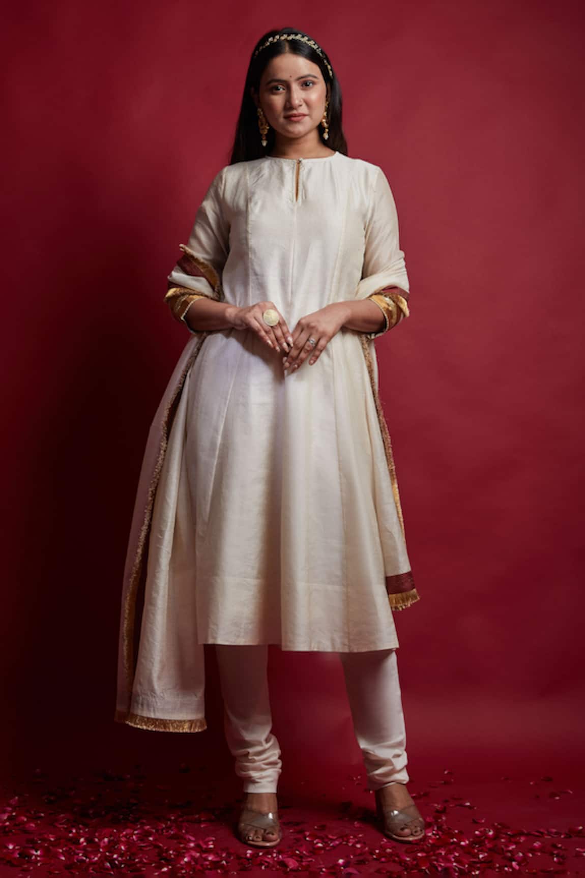 Vinusto Ivory Chanderi Anarkali Kurta Set 