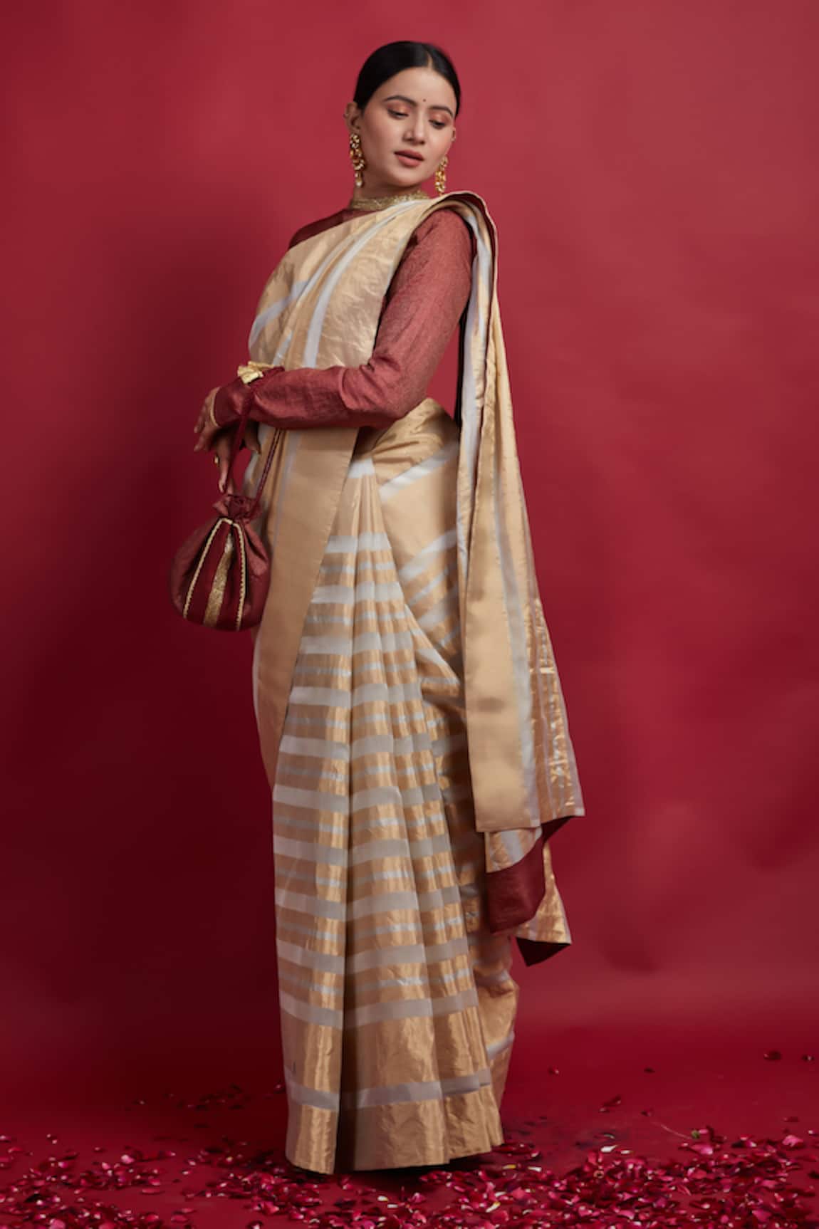 Vinusto Gold Stripe Zari Saree with Chanderi Blouse 