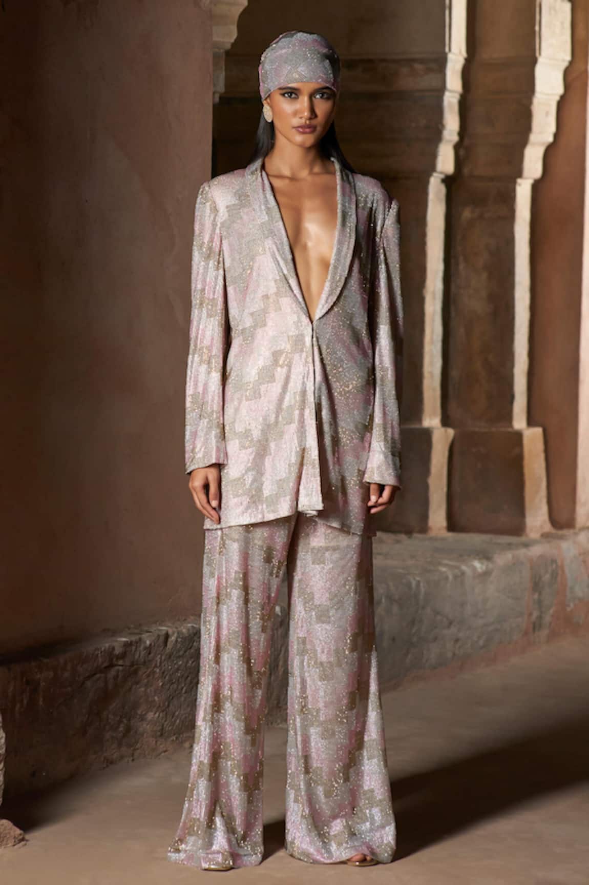 Itrh Crystal-Embellished Pink Blazer & Pant Set 
