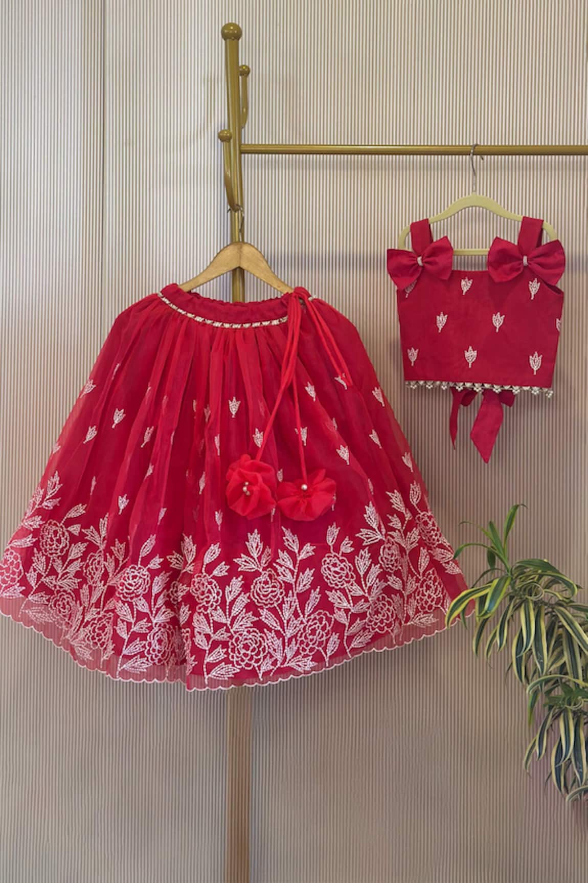 Rage Attire-Sweta Saria Red Organza Silk Lehenga & Blouse Set 
