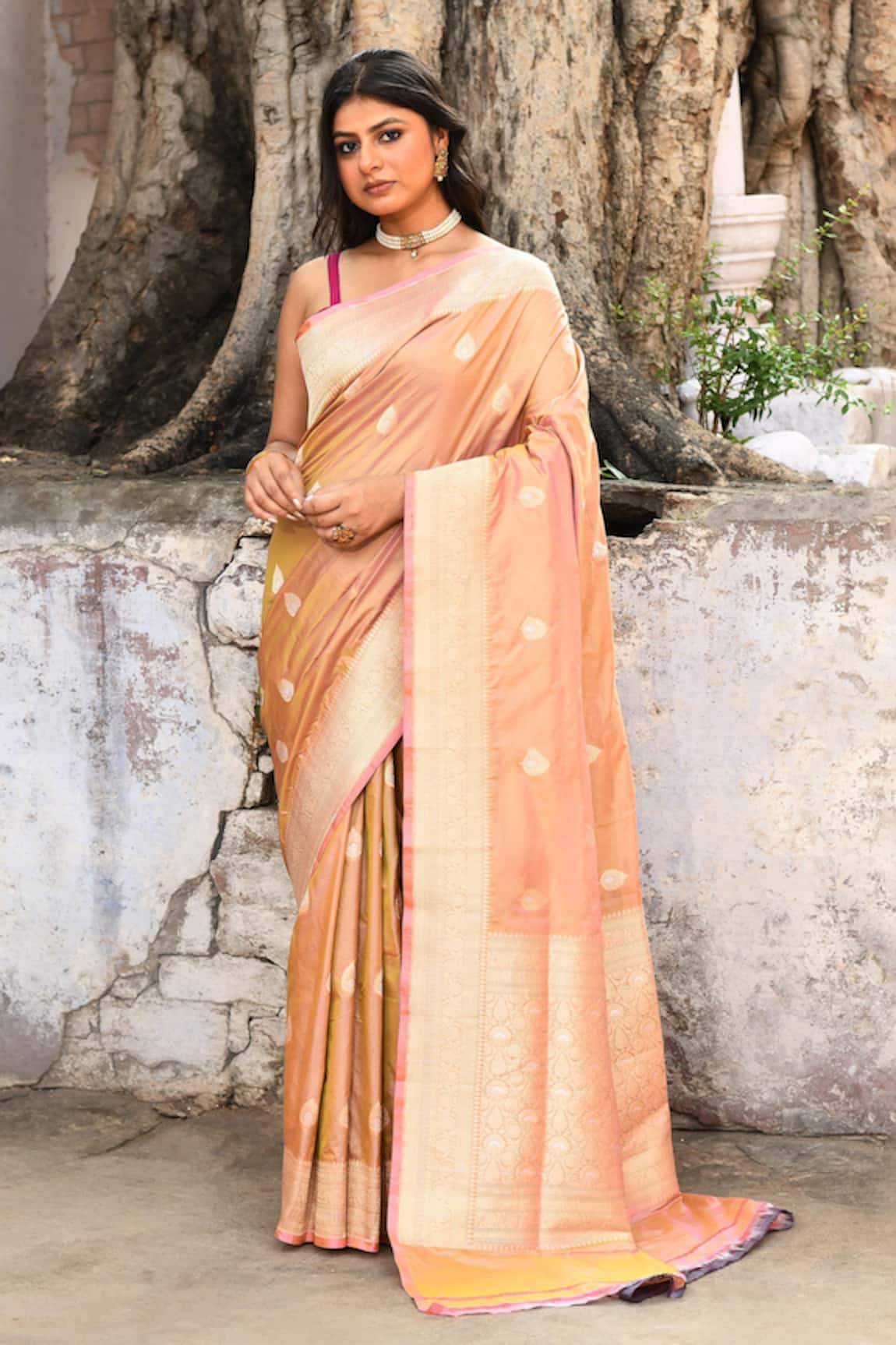 Naaritva India Handwoven Zari Banarasi Saree With Running Blouse 