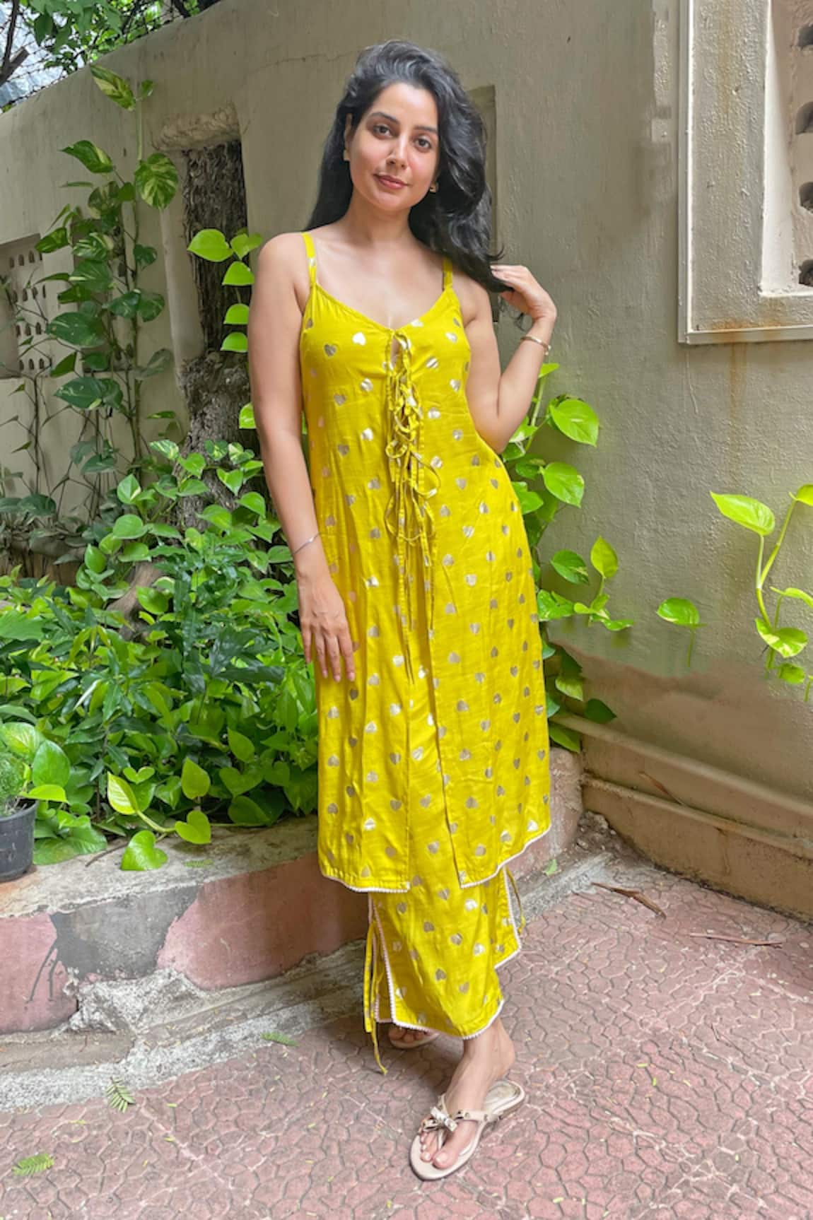 Aaryaa By Kashveen Kohli Lime Green Muslin Slub Kurta & Pant Set 
