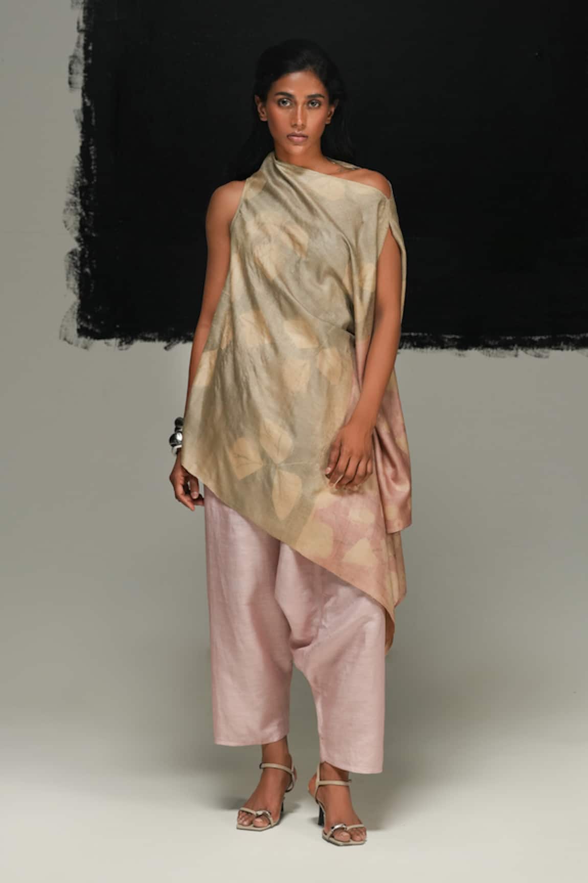 Urvashi Kaur Quartz Pant