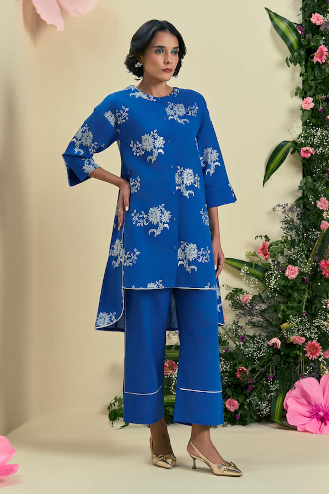 Origani Blue Thread Embroidered Tunic & Pant Set 