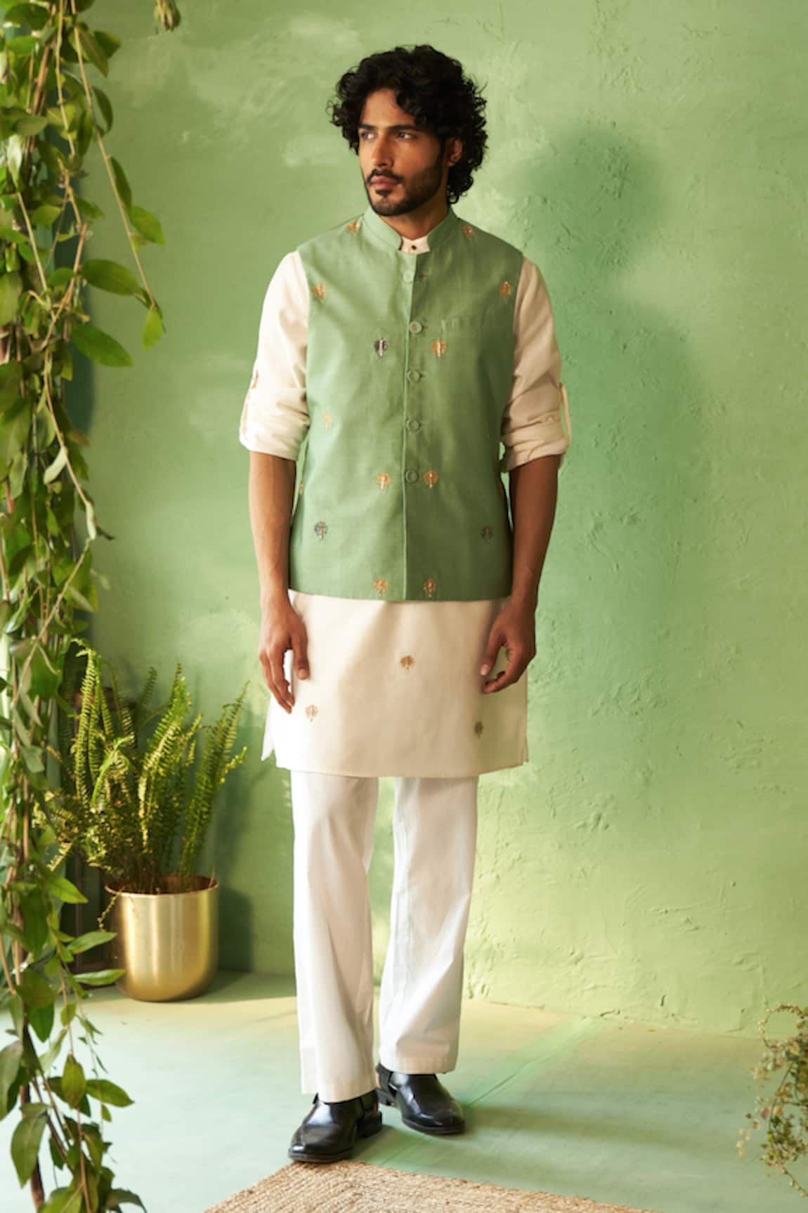 Charkhee Embroidered Chanderi Bundi Kurta Set 