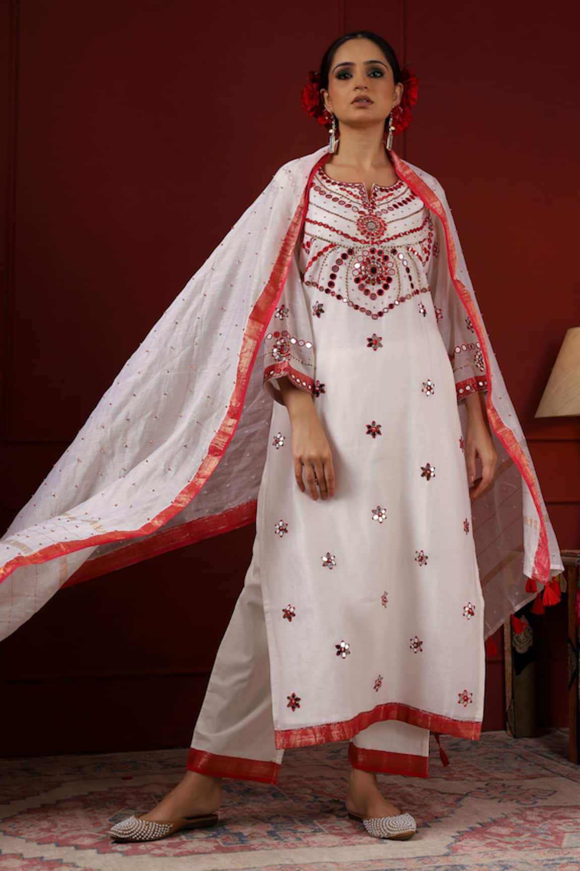 Sheeshakari Designer White Embroidered Kurta Set 