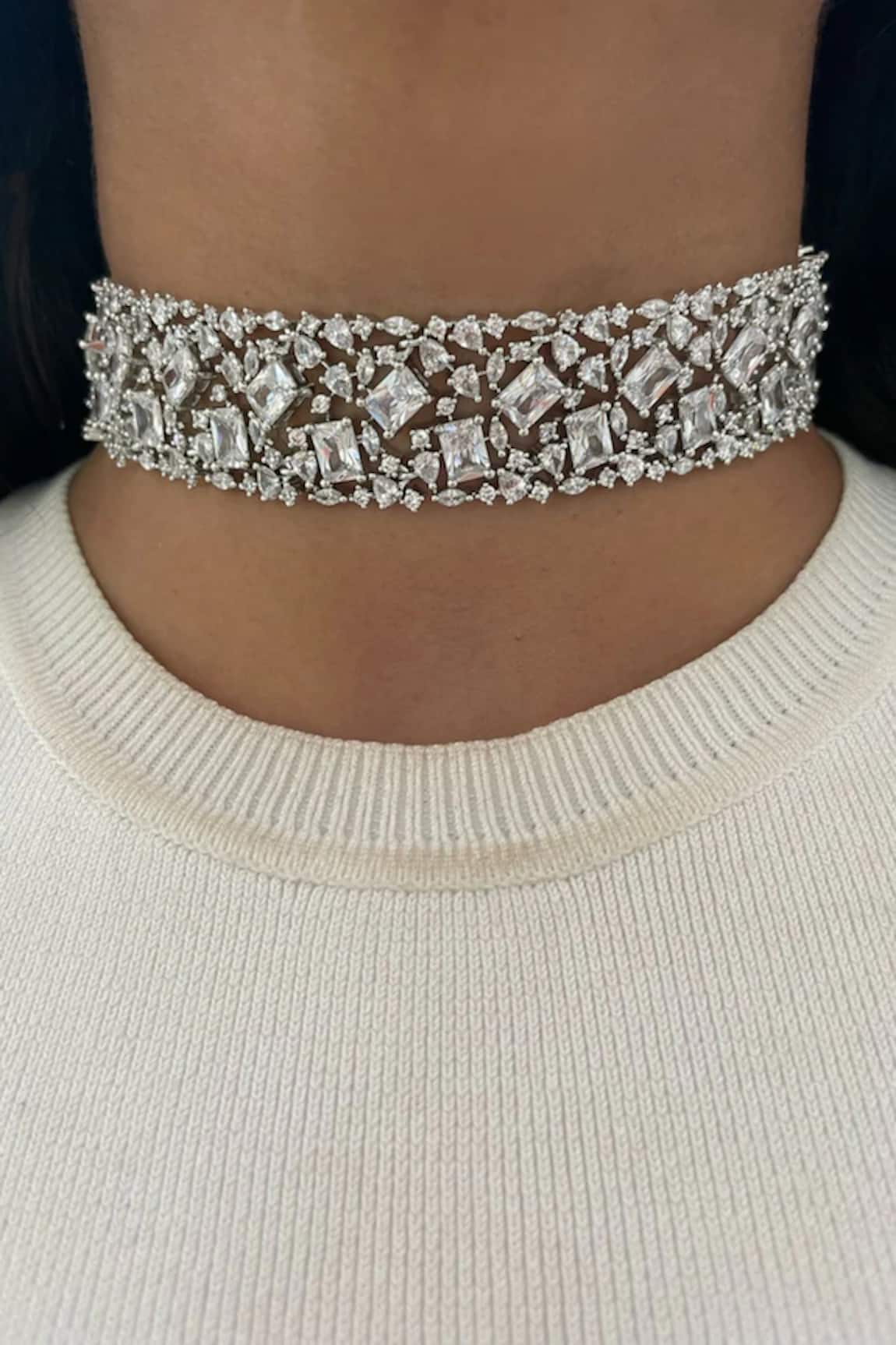 Prerto Baguette & Tear Drops Diamond Choker Set 