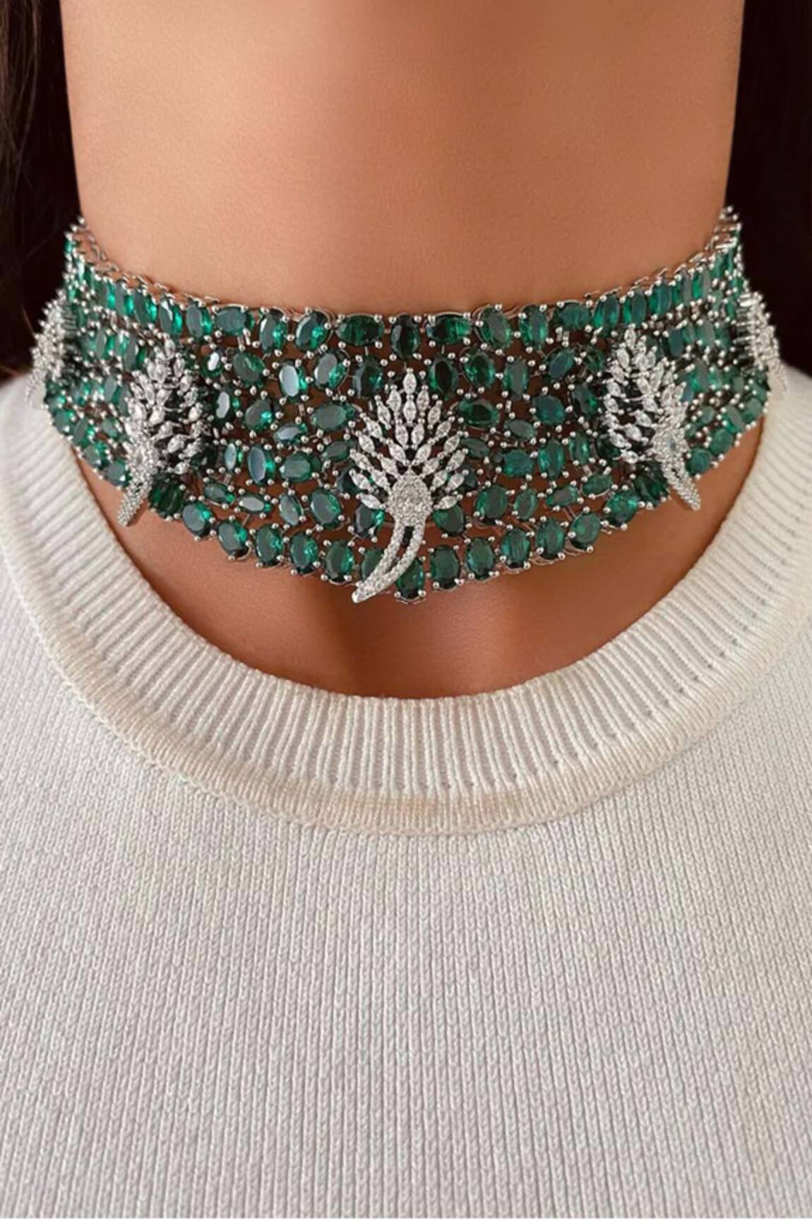 Prerto Emerald Choker Diamond Motif Necklace Set 