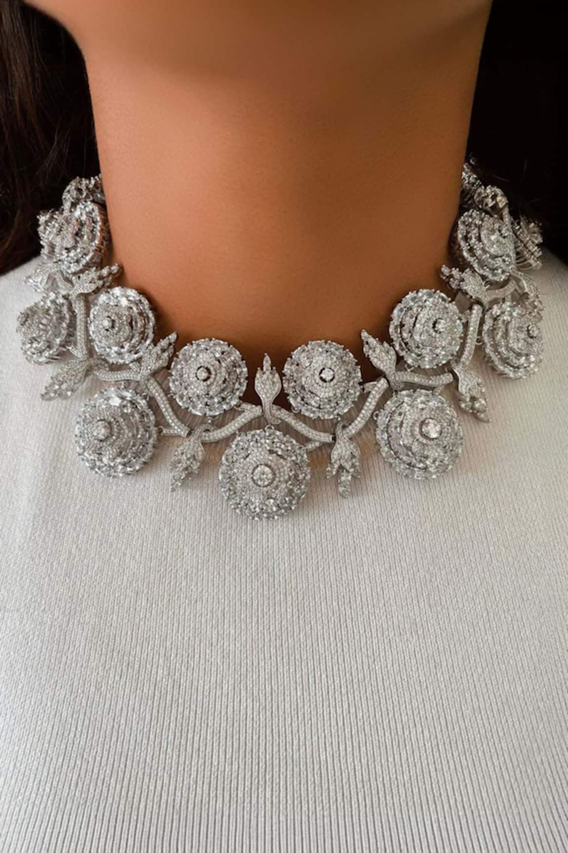 Prerto Diamond Floret Button Necklace Set 